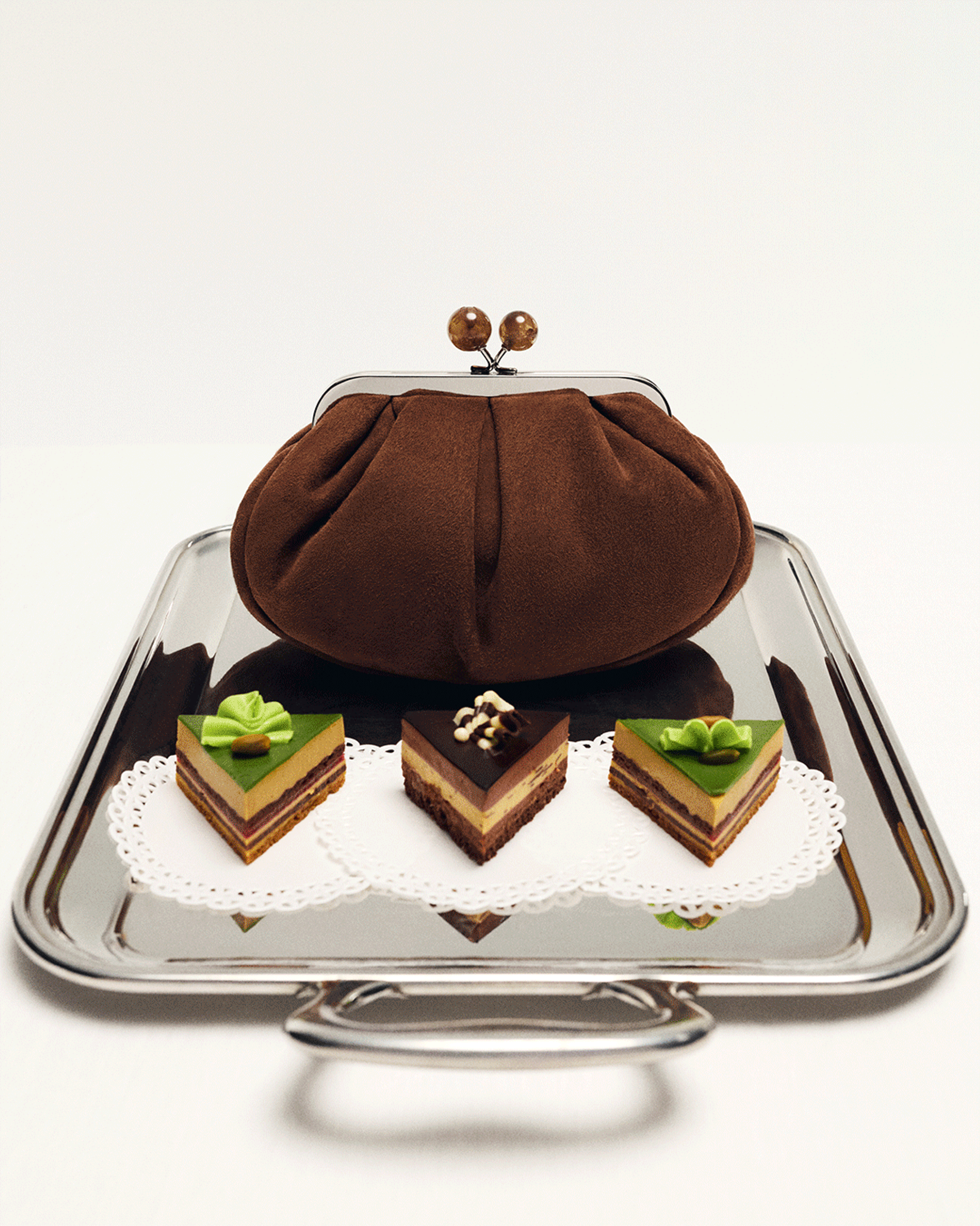 CREATIVE DIRECTION – SS26 PASTICCINO-À-PORTER