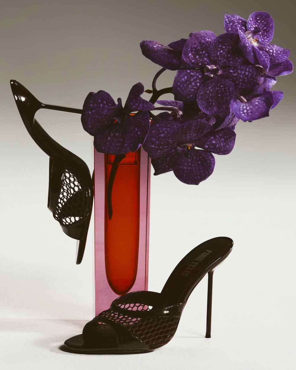 PARIS TEXAS CREATIVE DIRECTION - SS25 LIDIA FLOWER EDITORIAL BY ALESSIA GUNAWAN