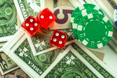Investasi vs Judi Online: Mana yang Lebih Baik untuk Keuanganmu?
