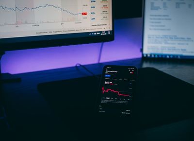 Apakah Trading Itu Judi? Bedanya Bukan Soal Moral, Tapi Matematika & Edge