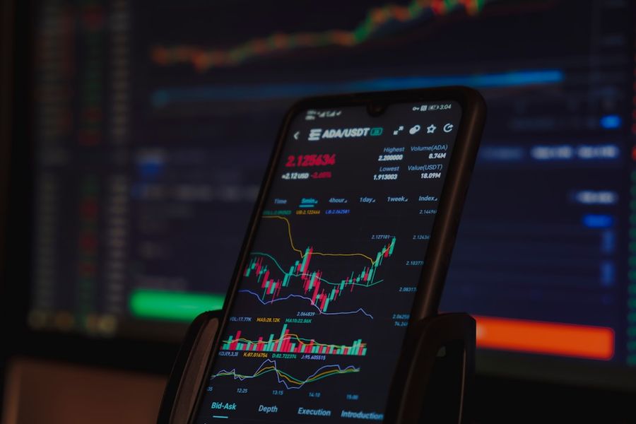 togel adalah closed system vs trading open market — Master Cuan Academy