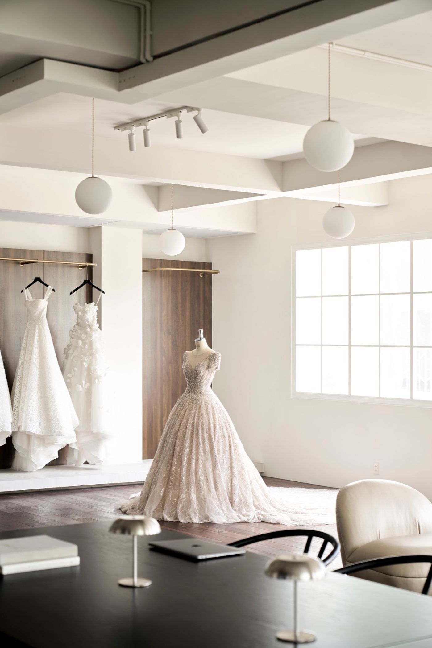 Welcome to WEDDINGBOOK ATELIER