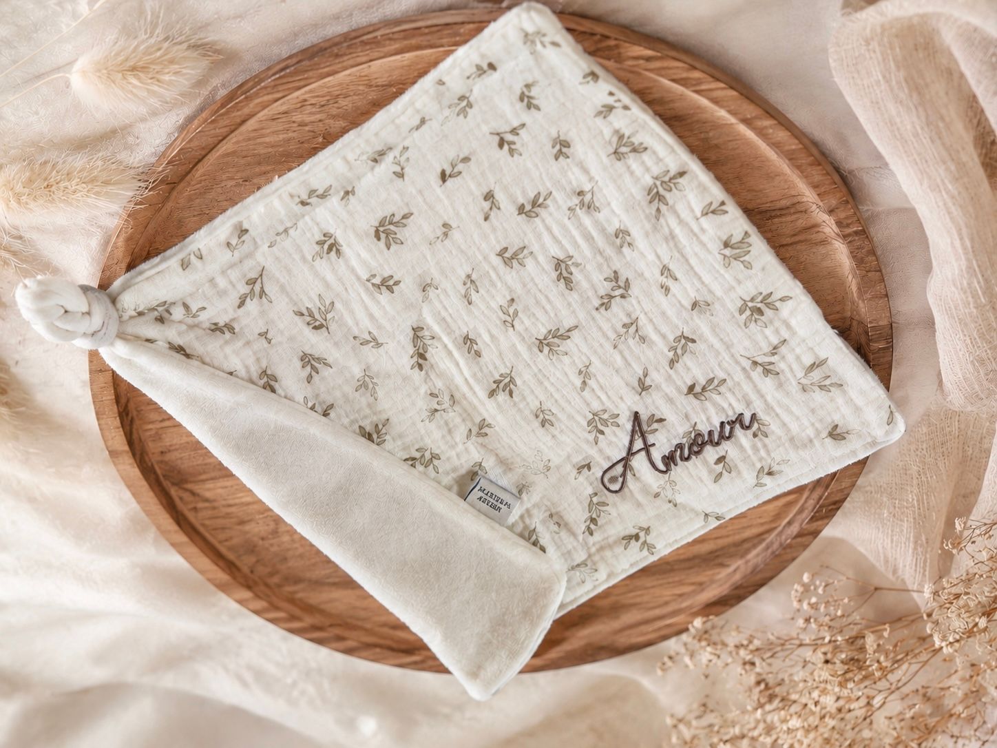 Carré de tendresse brodé « Amour »