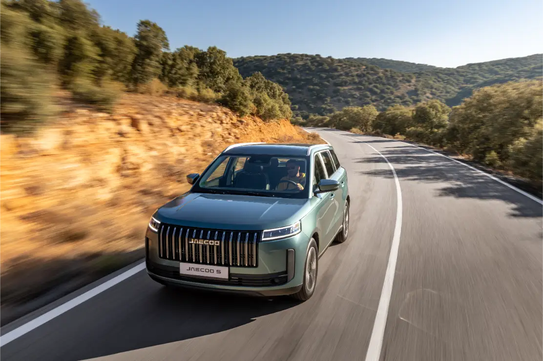 DOSSIER de prensa - JAECOO 5 gasolina y EV