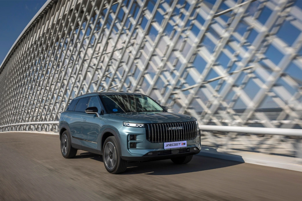 OMODA & JAECOO Mantiene su impulso con más de 2.000 matriculaciones y refuerza su liderazgo en Híbridos Enchufables