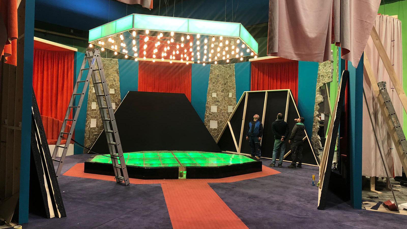 Dua Lipa “Break My Heart”