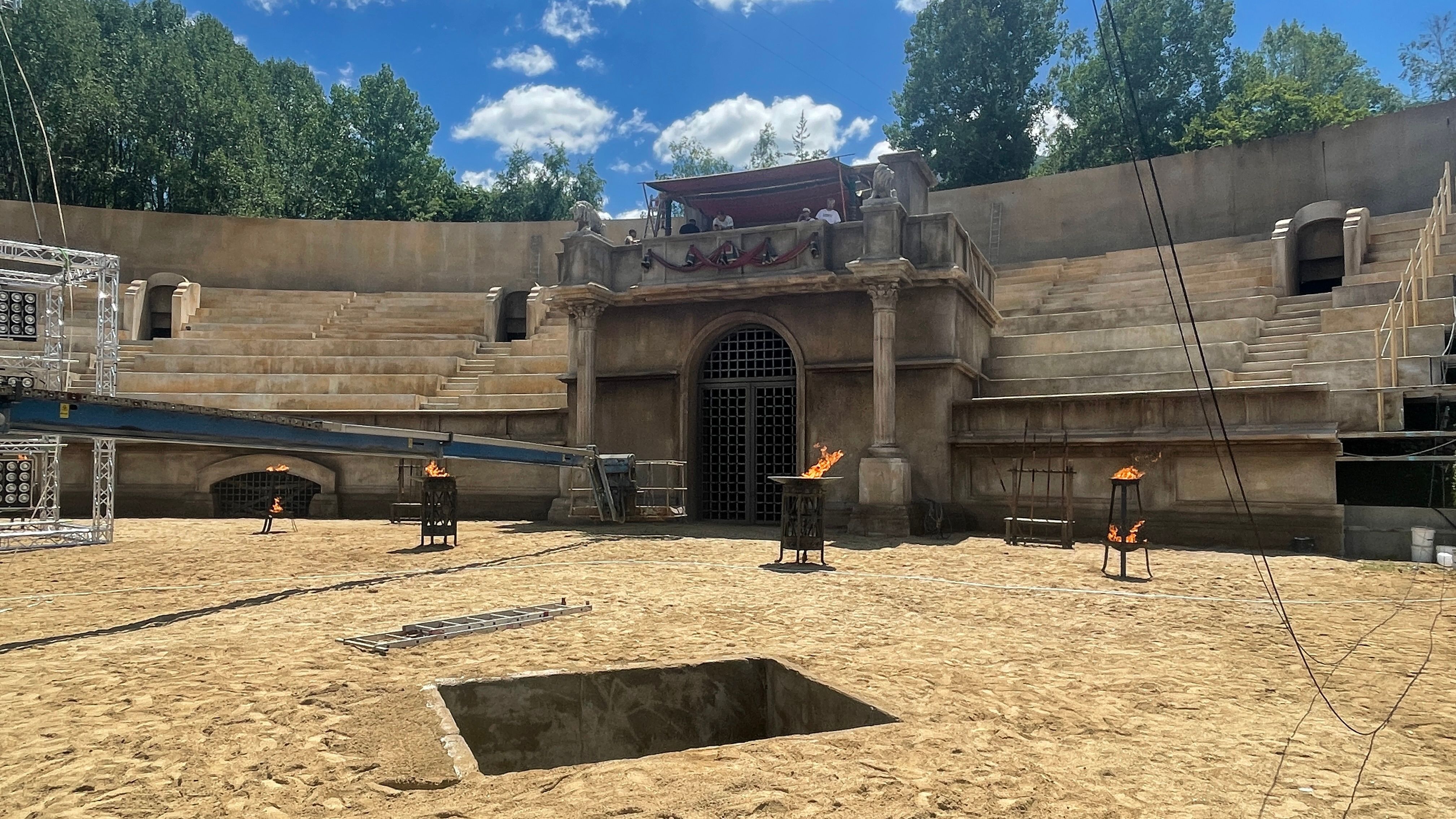 Confused 'Colosseum' 