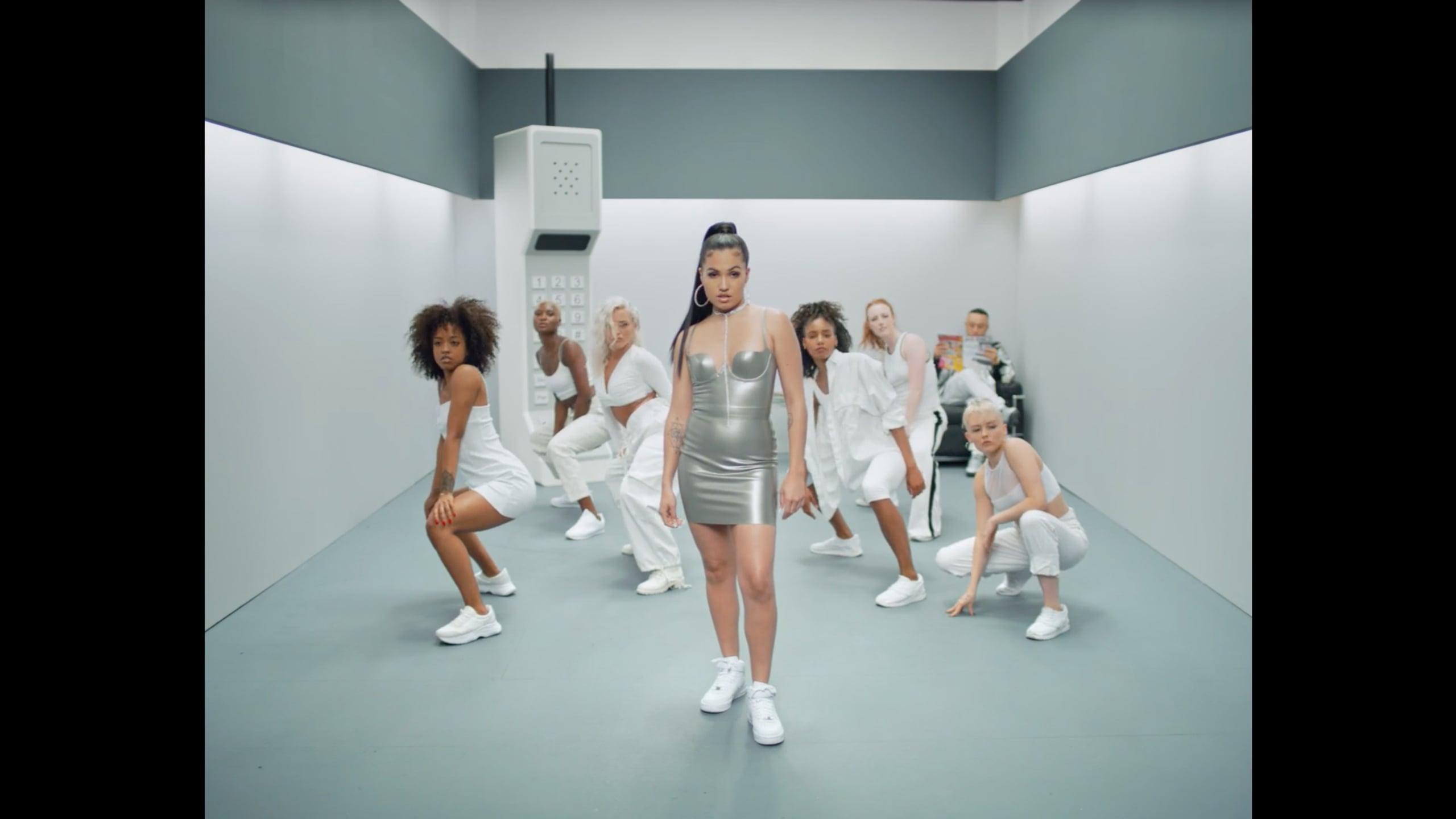 Jax Jones ft. Mabel & Rich the Kid “Ring Ring”