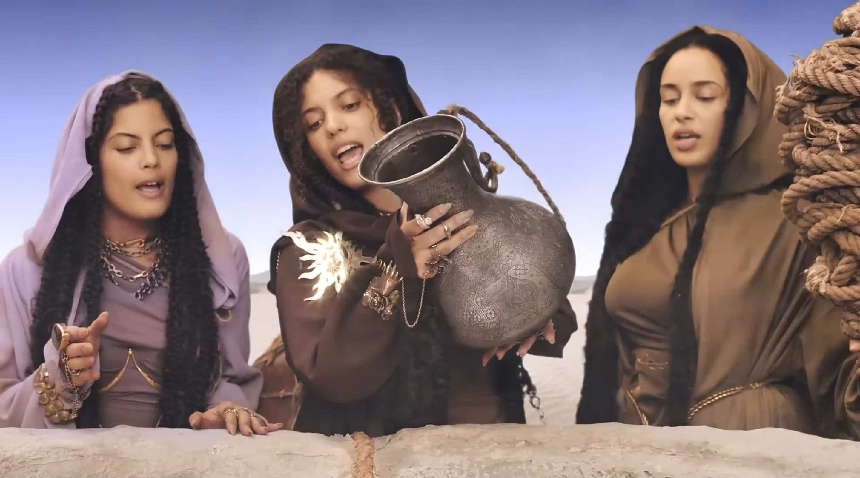 IBEYI ft Jorja Smith "Lavender and Red Roses"