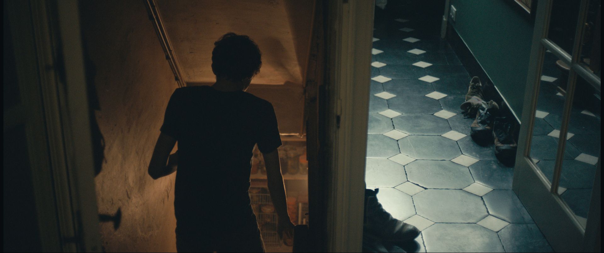 Orange + Apple “Don’t Hang up”