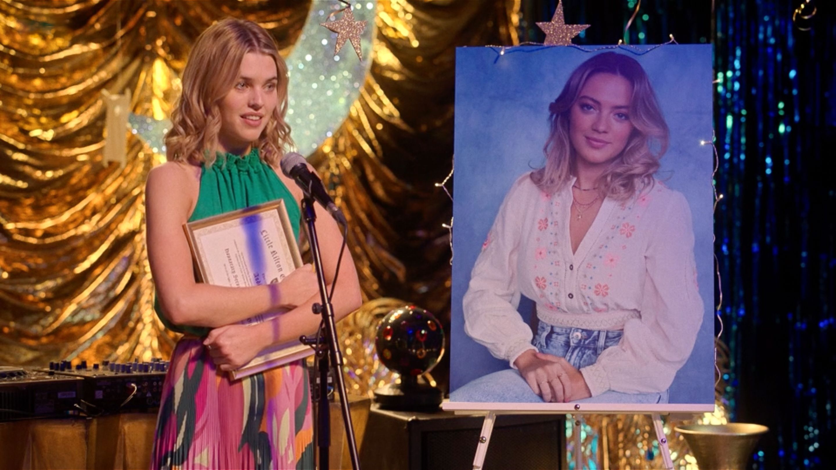 A Good Girl's Guide to Murder 