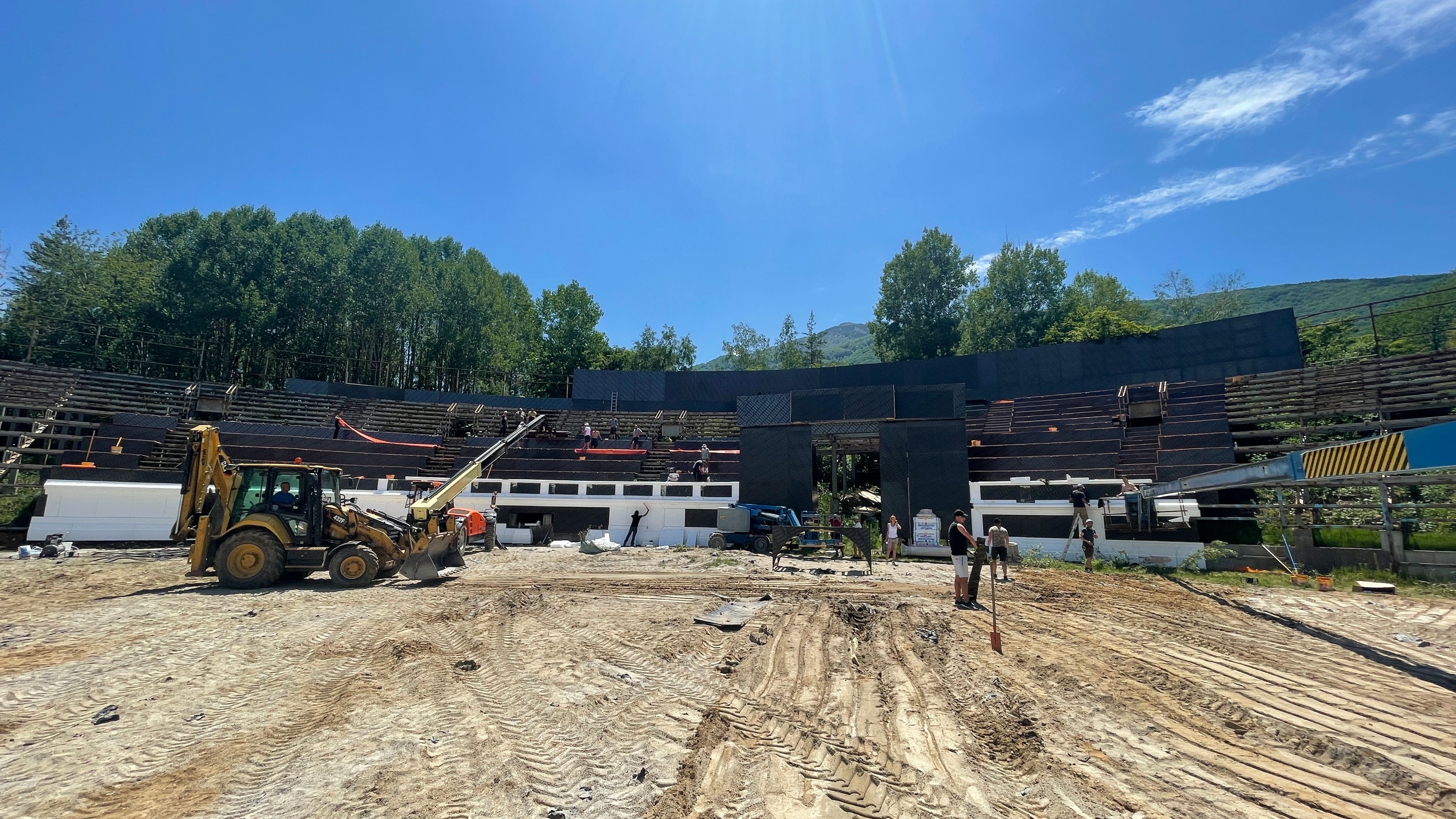 Confused 'Colosseum' 