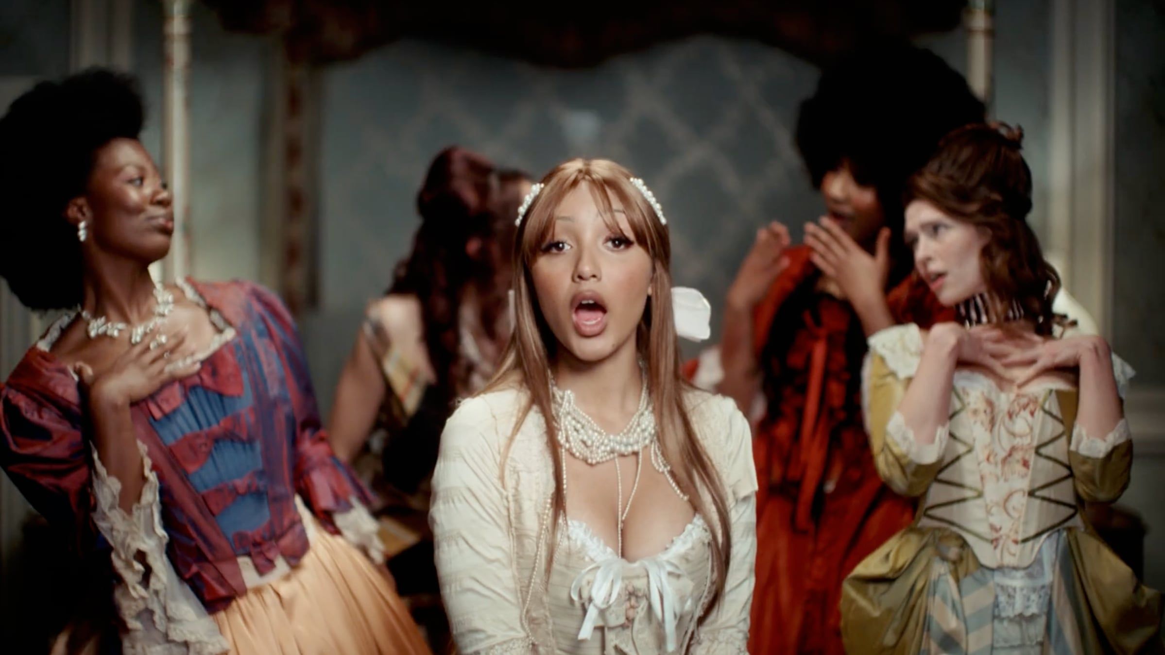 Pink Pantheress "Tonight"