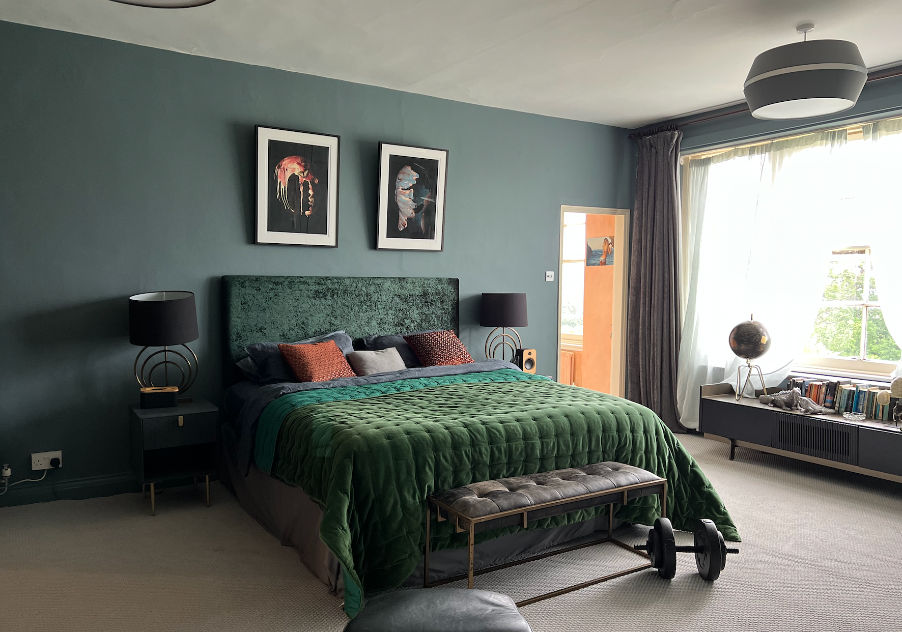 A Good Girl's Guide to Murder 