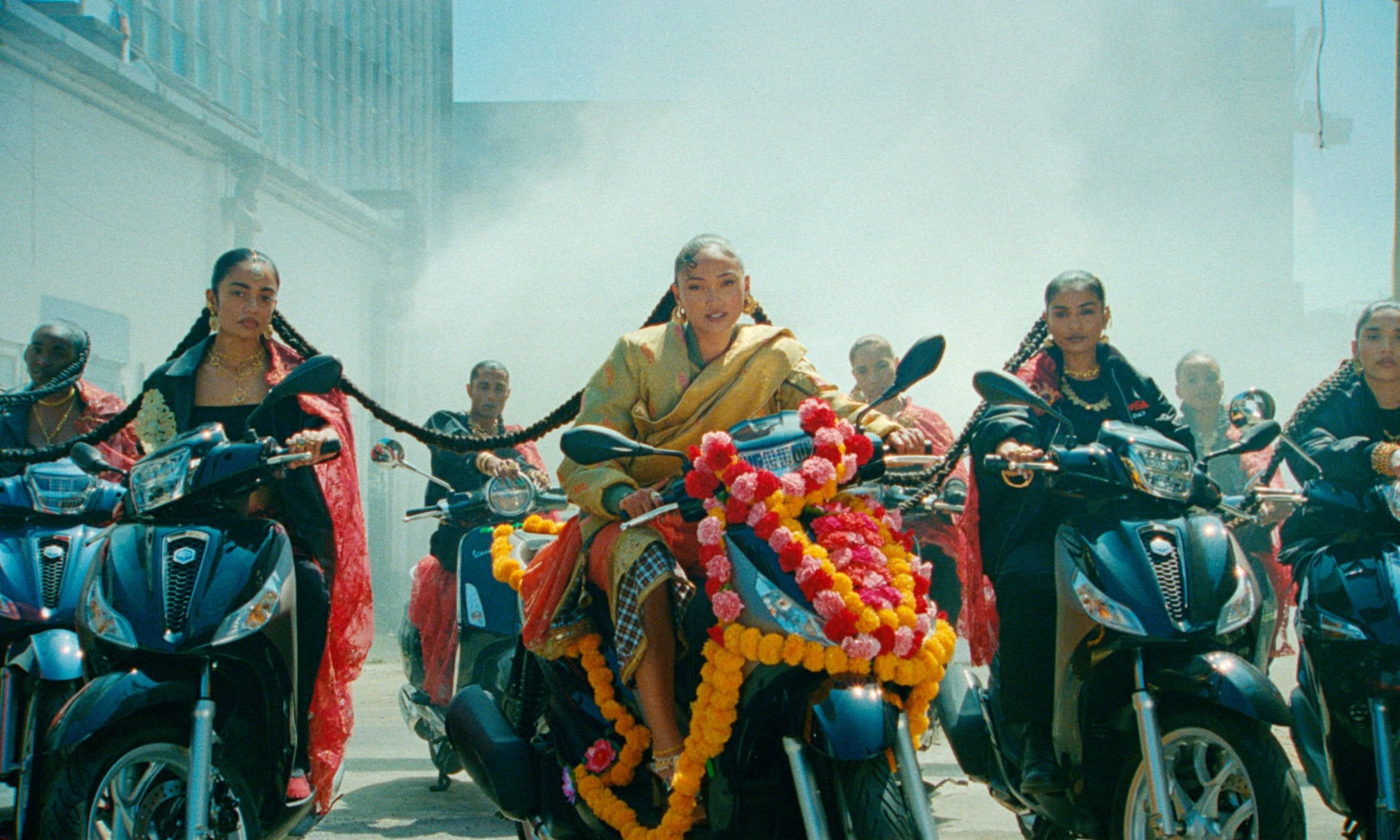 Joy Crookes “Feet Don’t Fail Me Now”