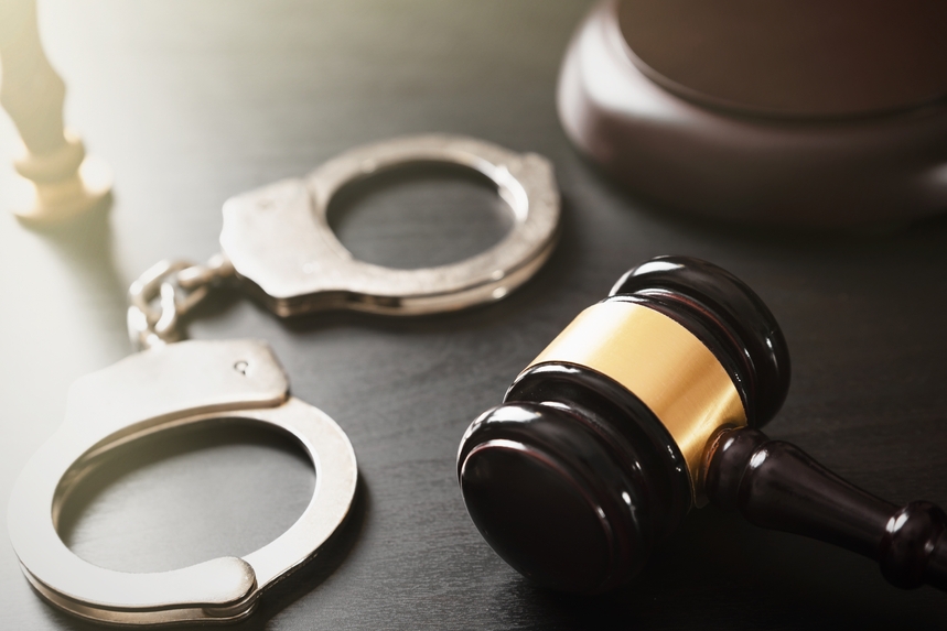 Image Challenging Police Procedures: How Mishandled Evidence Can Impact Your Criminal Defense