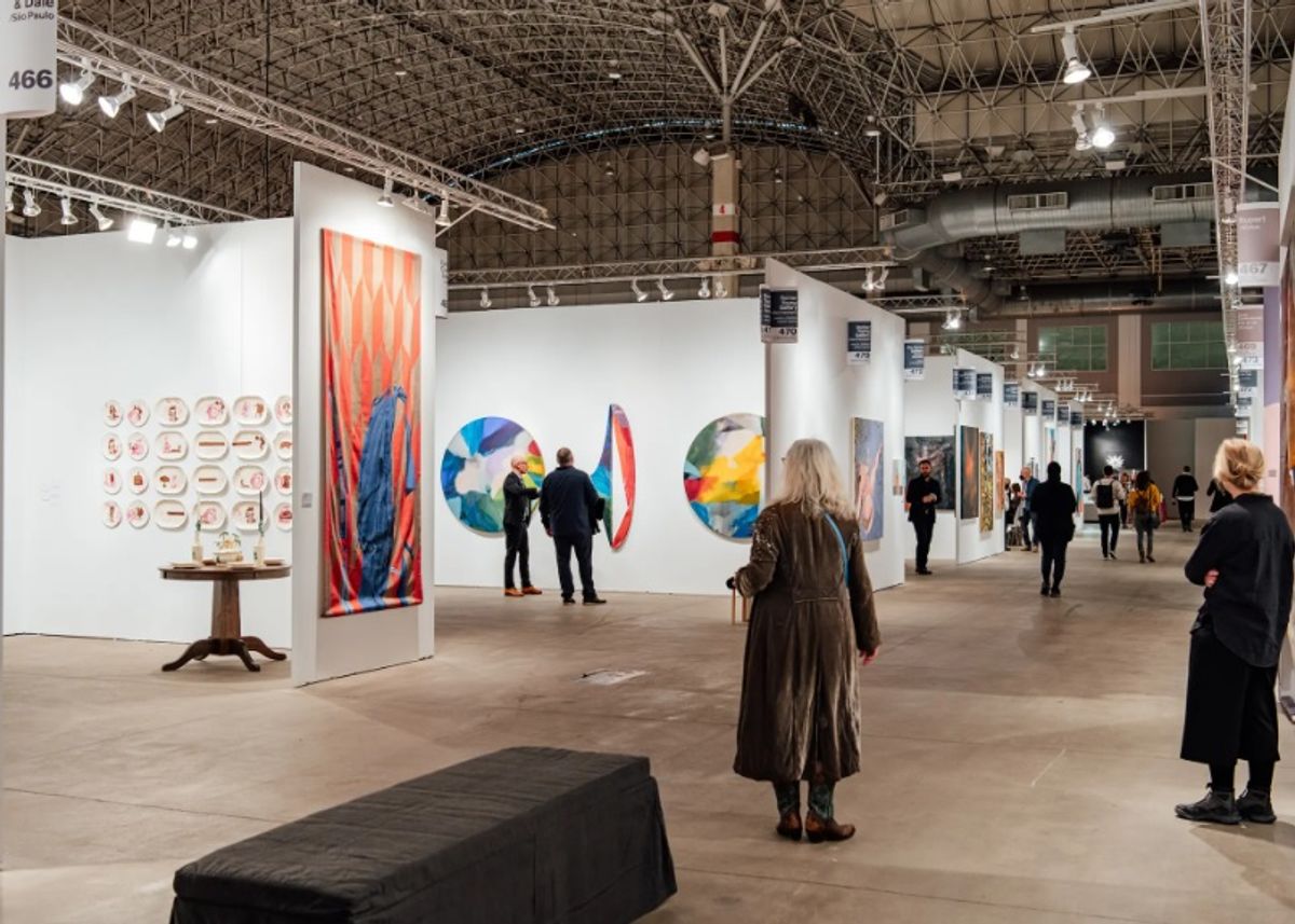 מבקרים במהדורת 2022 של Expo Chicago ב- Navy Pier © קווין סרנה.

כל הזכויות שמורות