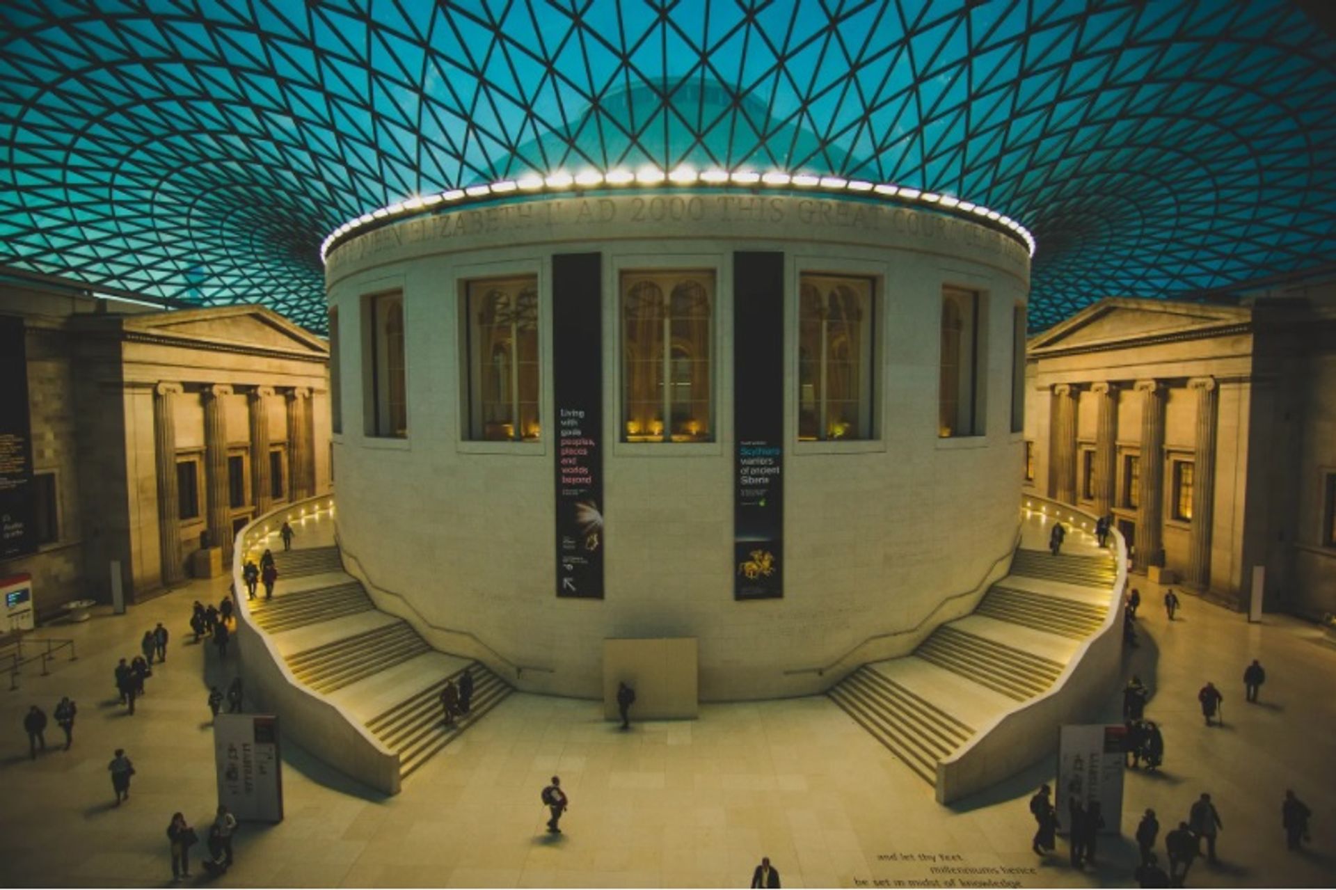 אין להכחיש שהמוזיאון הבריטי זקוק מאוד לשיפוץ, מעל פני הקרקע כנראה גם מתחתיו