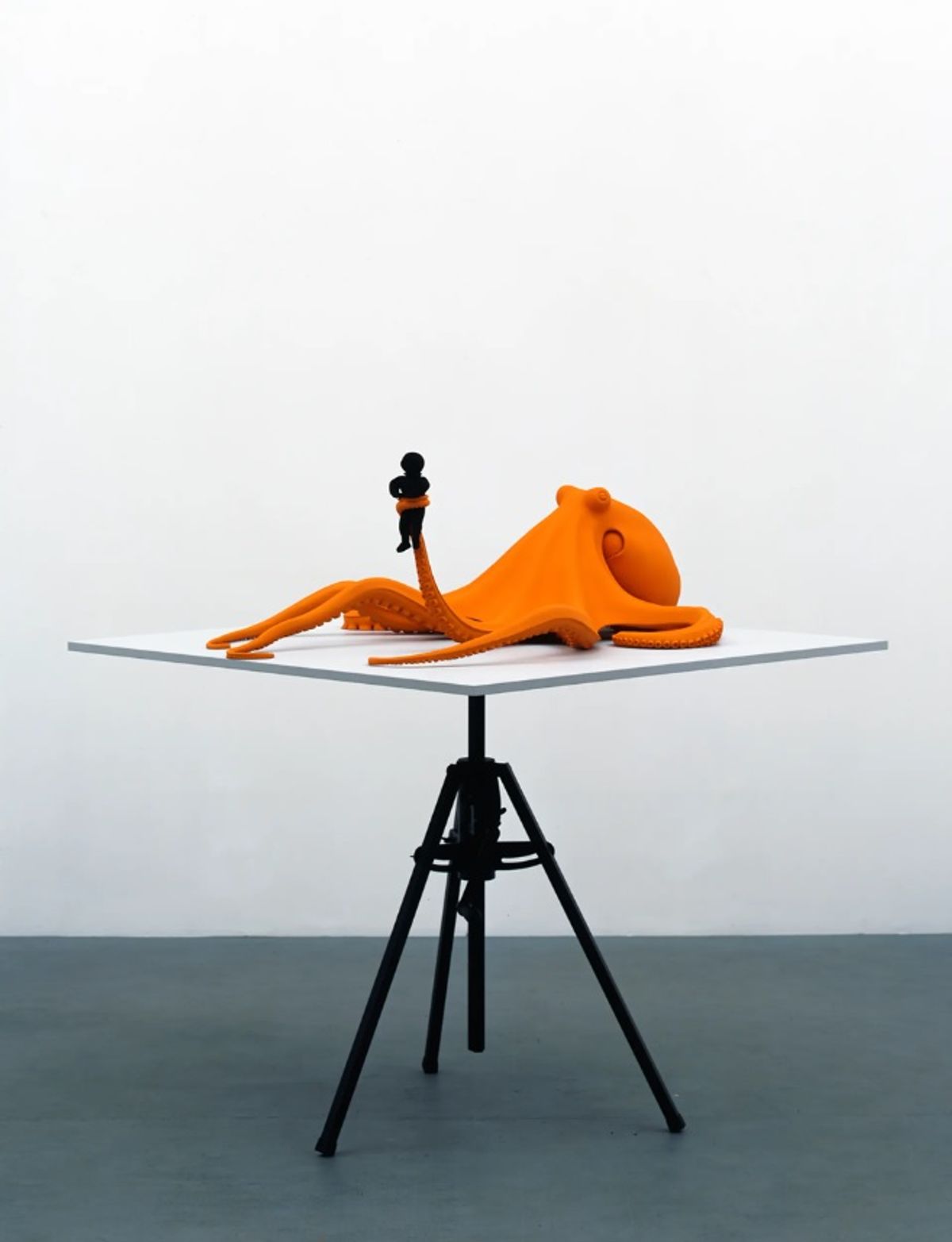 Oktopus / Octopus (2006/2009) של קתרינה פריטש 

© Katharina Fritsch / VG Bild-Kunst, Bonn © OSDEETE, Athens 2022 / באדיבות האמן וגלריה מתיו מרקס. צילום: איבו פייבר
