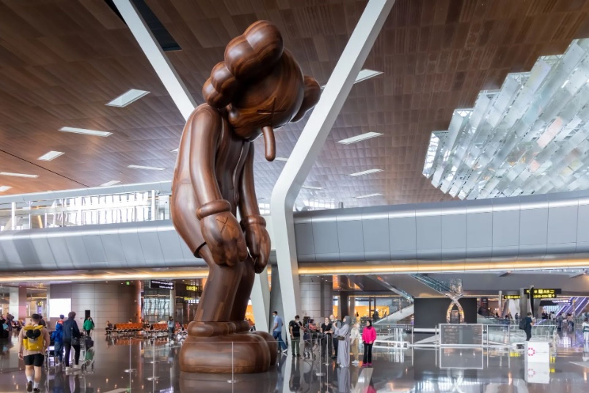 ה- (2018) SMALL LIE של KAWS בנמל התעופה הבינלאומי חמד

צילום: איוואן באן; באדיבות מוזיאוני קטאר