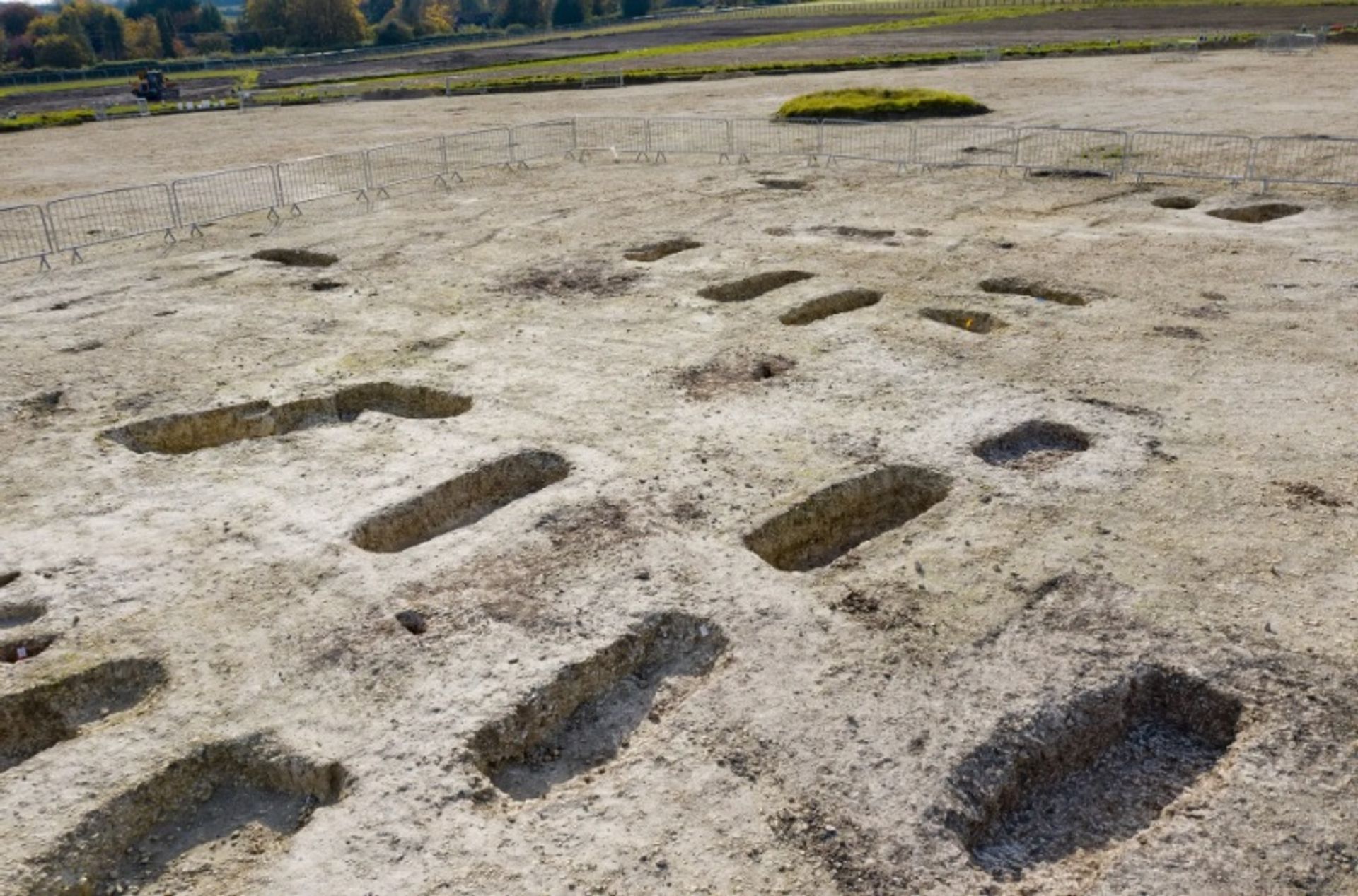 אתר קבורה אנגלו סכסוני התגלה בוונדובר

צילום: HS2