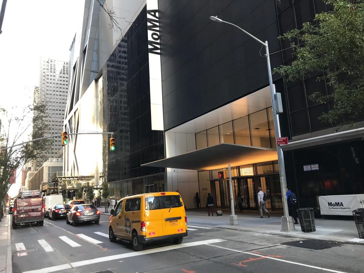 MoMA שהורחב לאחרונה נפתח לציבור בשנת 2019

© עיתון האמנות