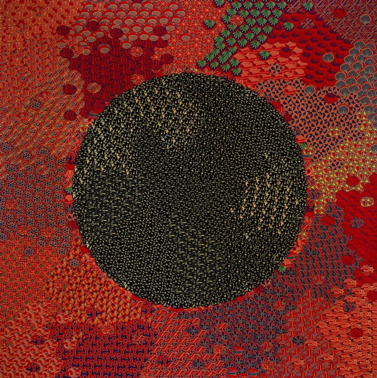 Black Sphere Against a Red Background של אוקסנה מאס, מוערך בין 8,000 - 12,000 ליש"ט, מוצע במכירה פומבית מקוונת של Sotheby's Contemporary Discoveries