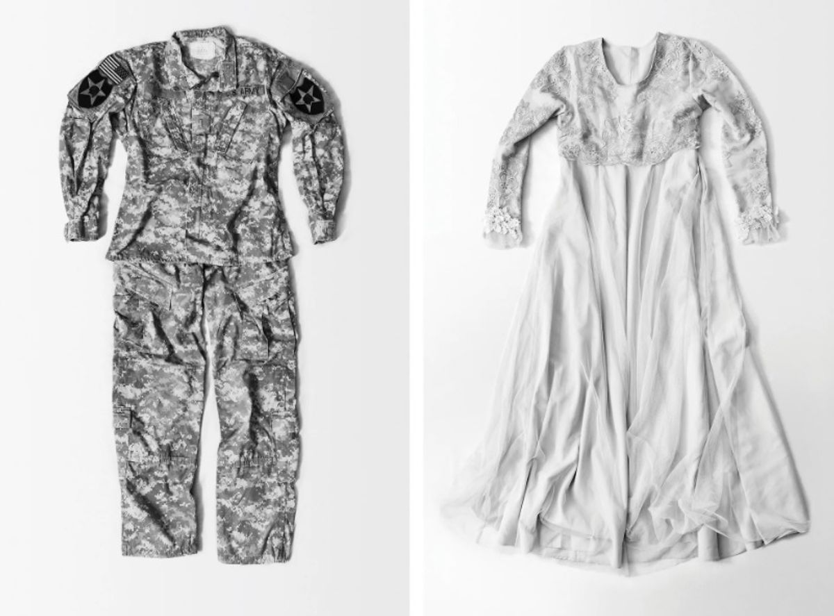 Military rape, US and Ala Kachuu (Bride Kidnapping), Kyrgyzstan (both 2019)מתוך "On Rape" של לאיה אבריל, הכלולה בסדרת "מיזוגניה" שלה. העבודות יוצגו ב"גלריה קופלנד" כחלק מפרויקט V&A's Parasol Women in Photography, תוכנית אוצרות חדשה בצילום לתמיכה בנשים

© לאיה אבריל