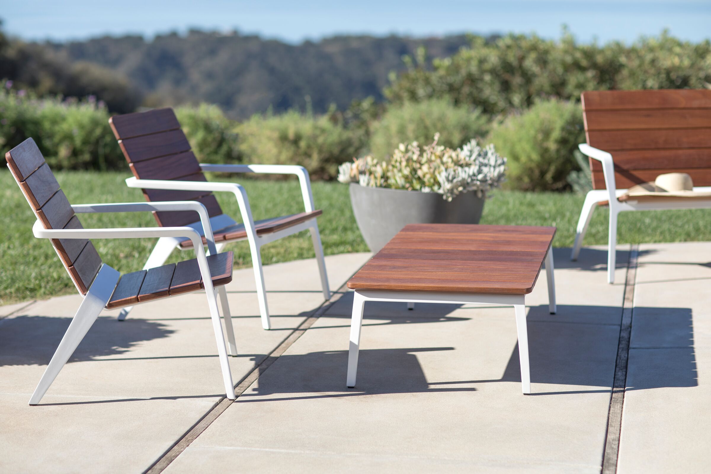 Vaya Table