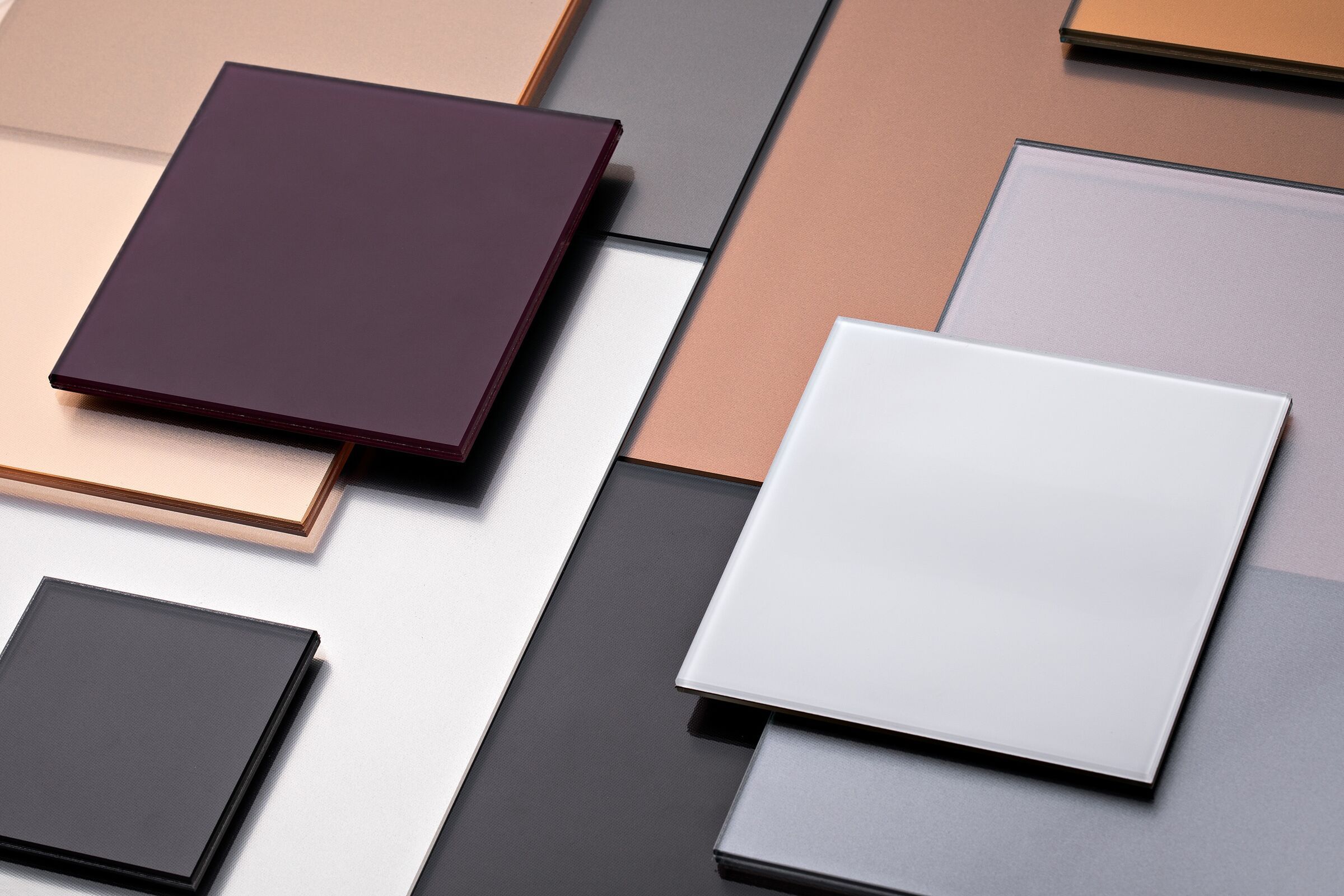 Forms+Surfaces ViviChrome Glass