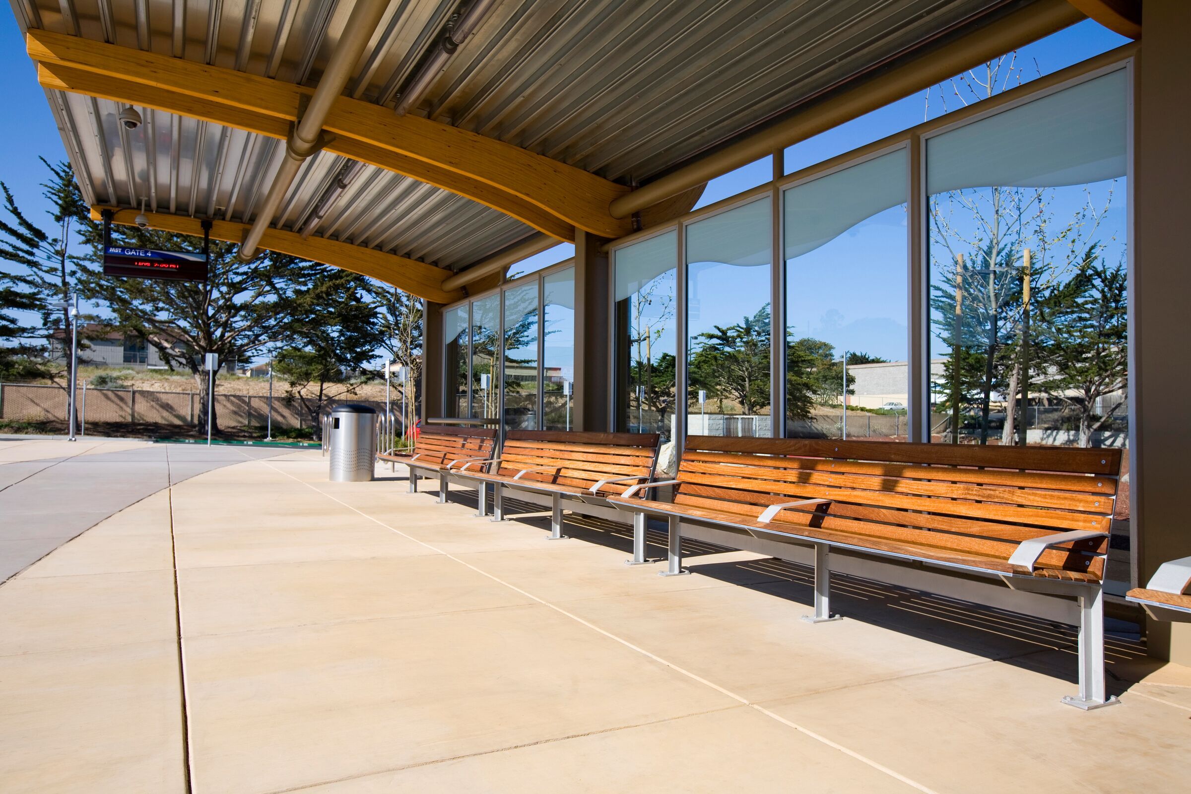 Knight Bench