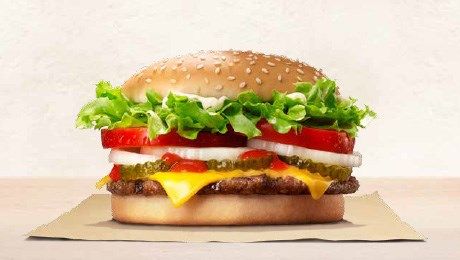 En hamburger. Foto.