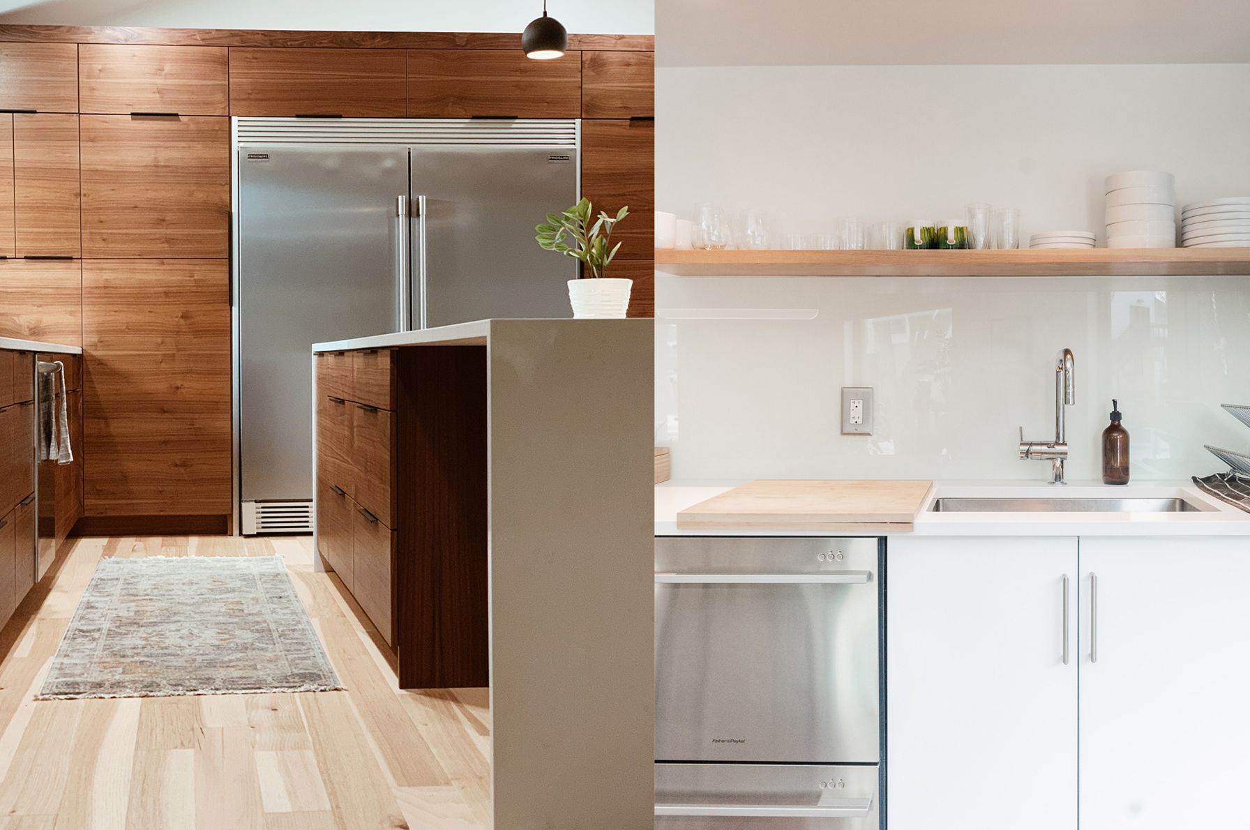 Illustrasjon av to kjøkken ved siden av hverandre med fronter i hvitt og tre