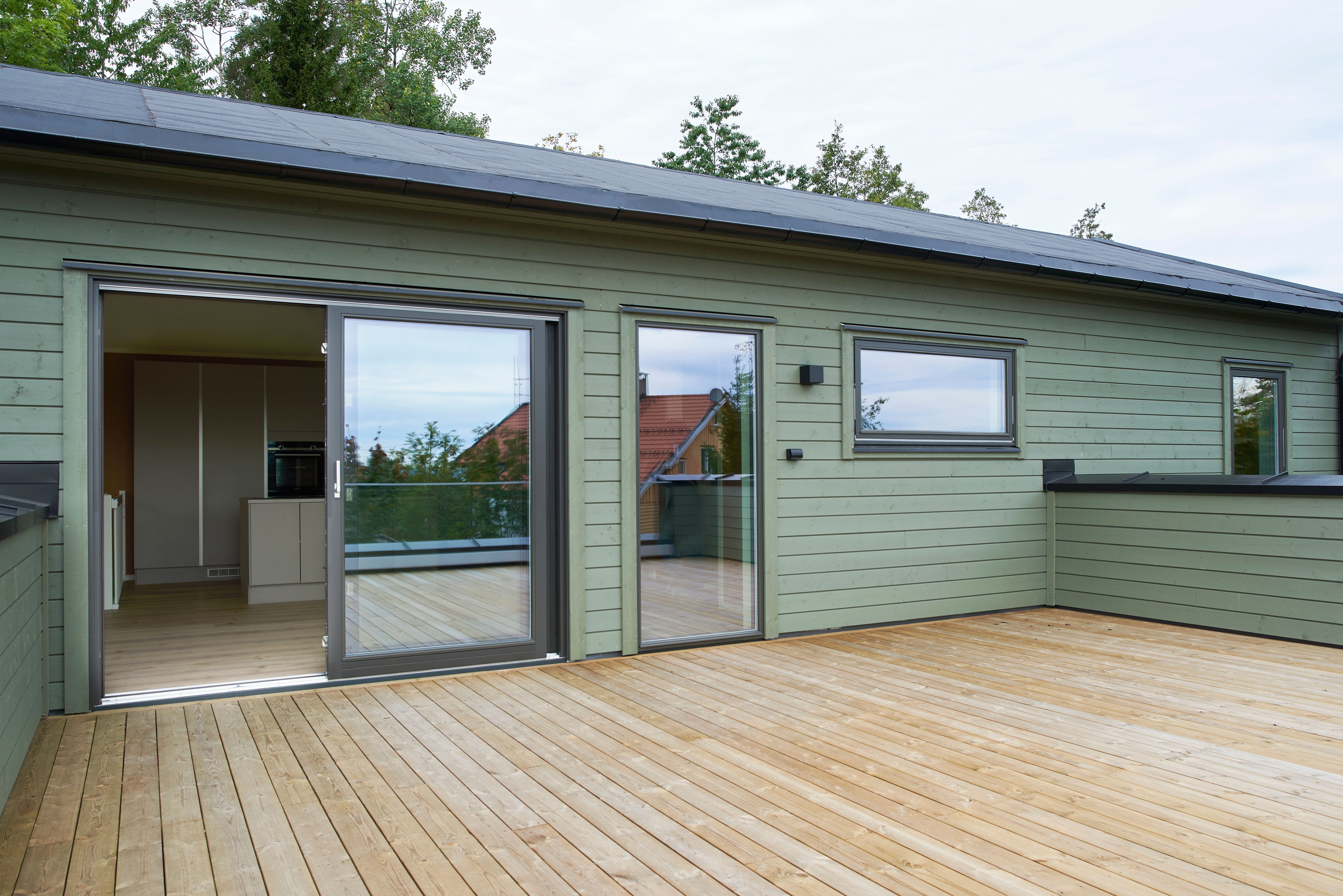 Foto av terrasse i enebolig bygget av OBOS Block Watne Eneboliger i Heggedal i Asker
