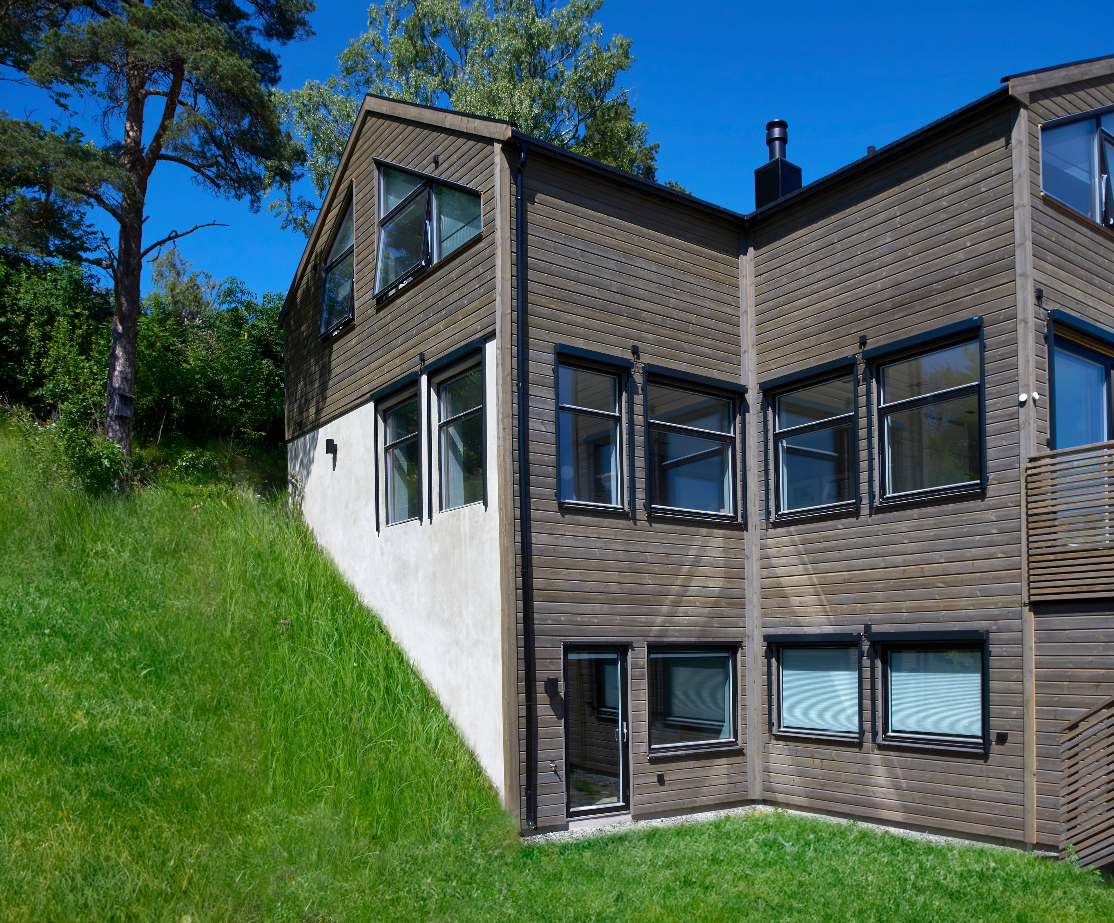 Foto av fasade på enebolig i Høvik, Bærum, bygget av OBW Eneboliger