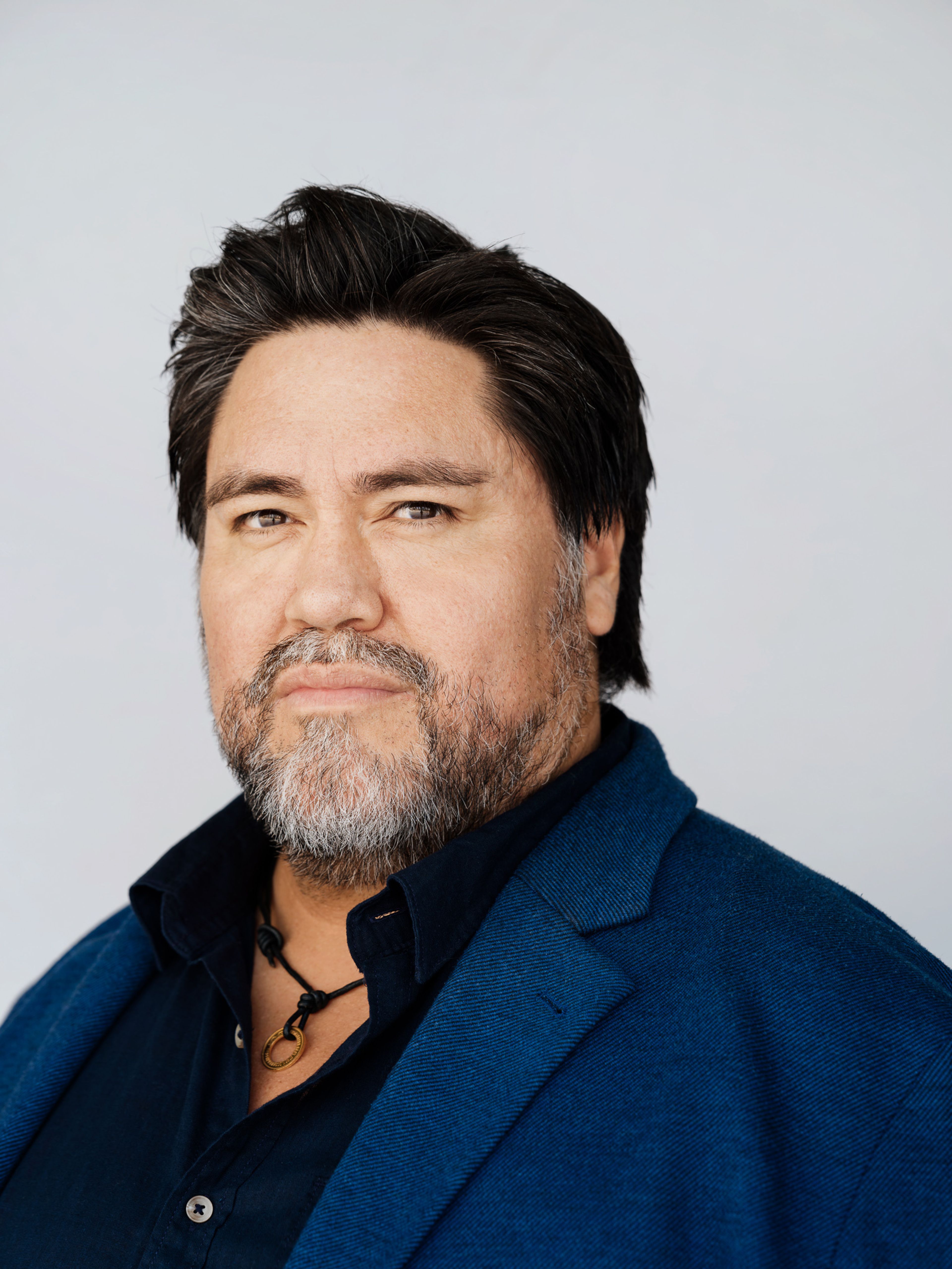 Portrett av Yngve Søberg, med hvit bakgrunn