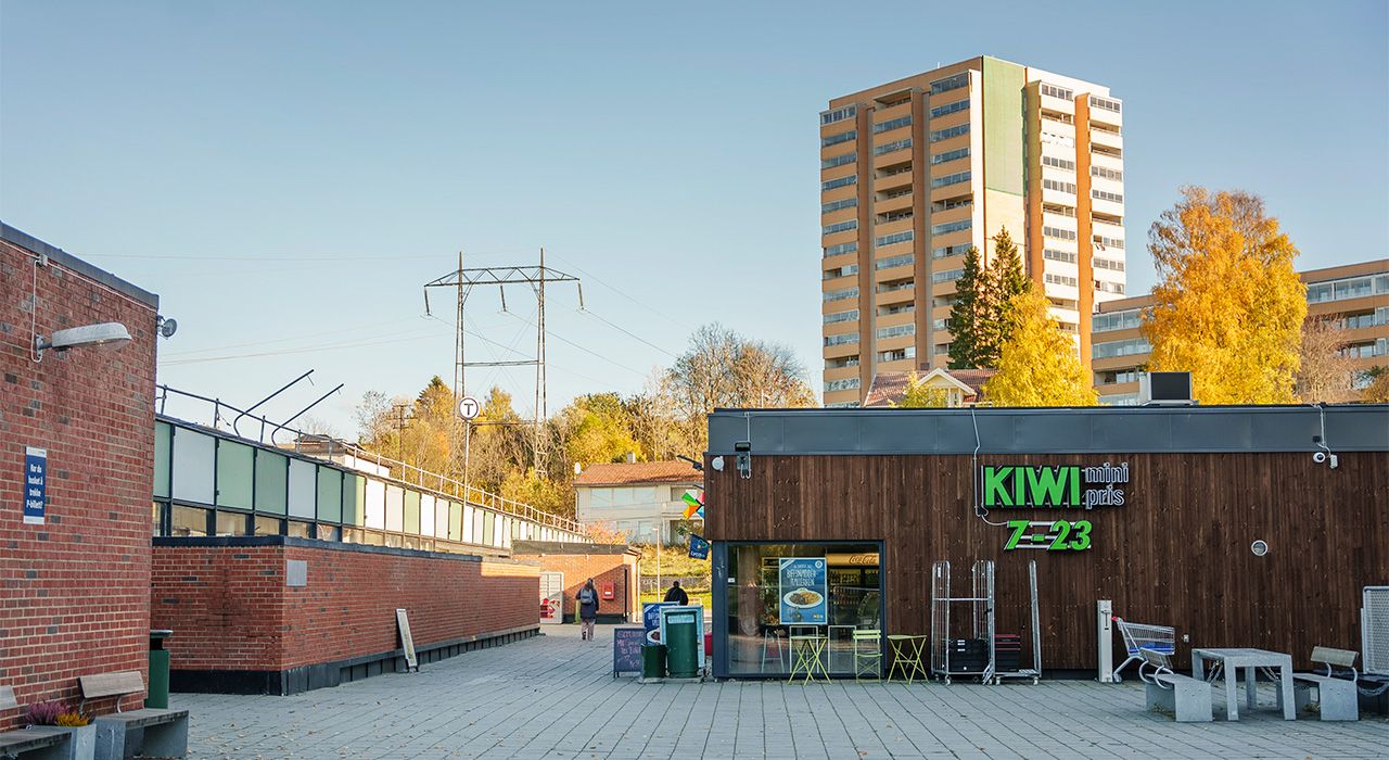 Foto av området på Trosterud Torg.