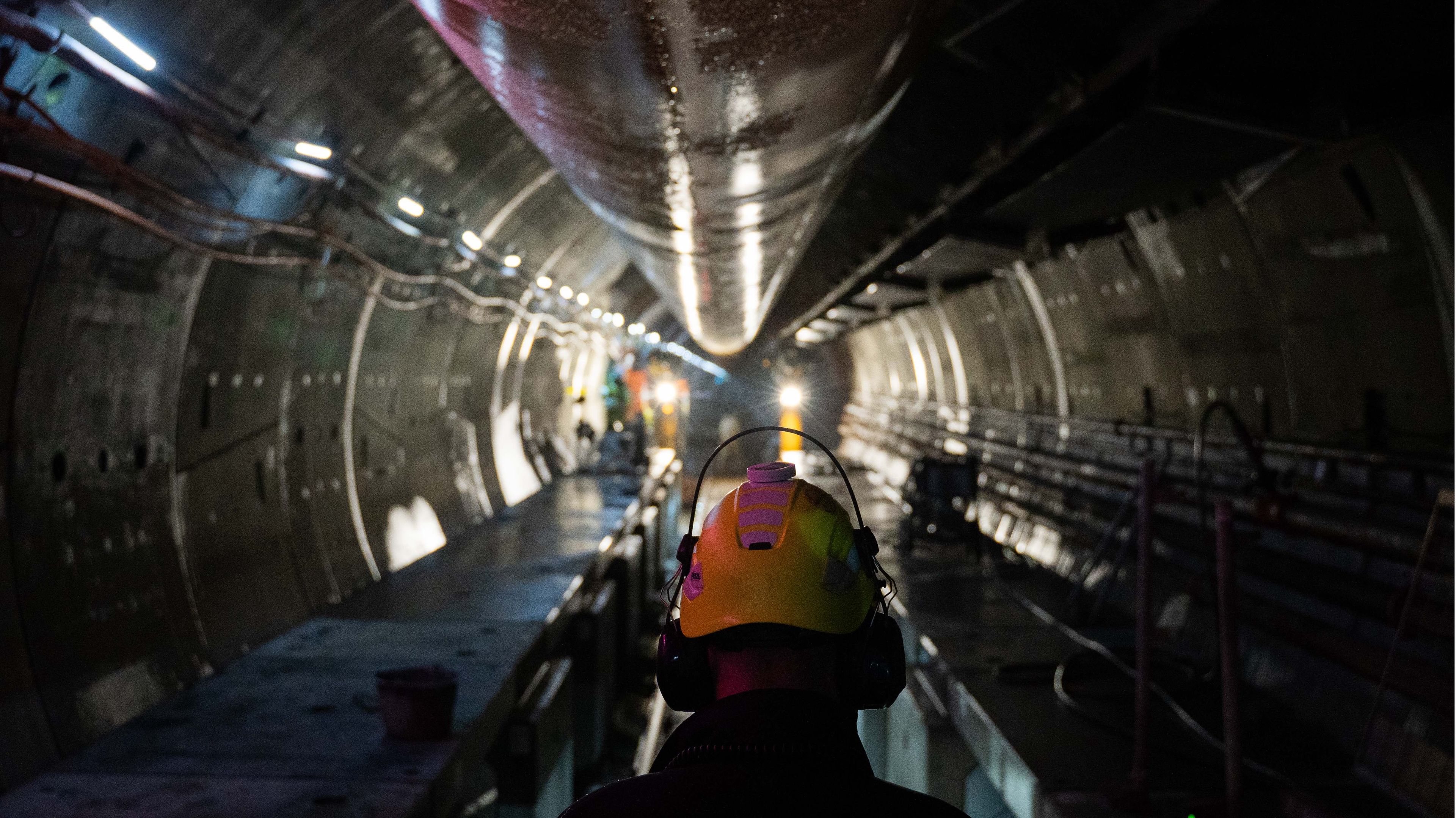 Et bilde i en mørk tunnel.