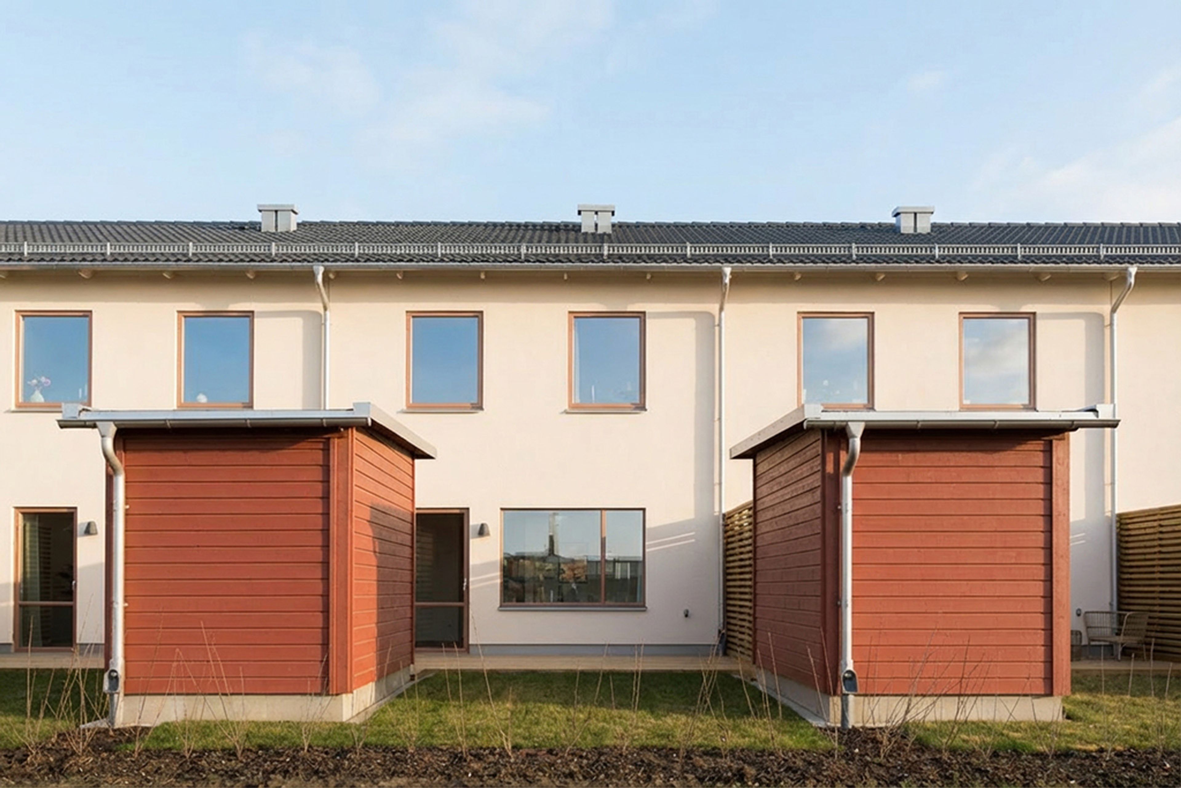 Baksida radhus 102 kvm