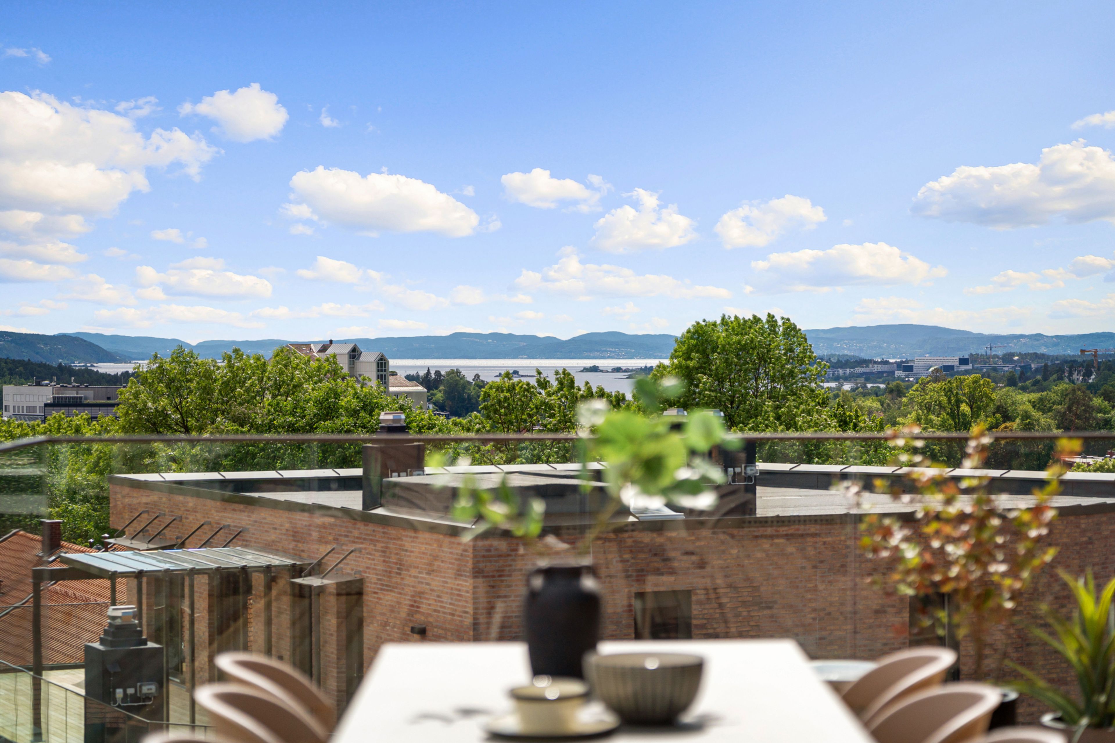 Bilde av en takterrasse med utsikt i Hoffsveien Hage