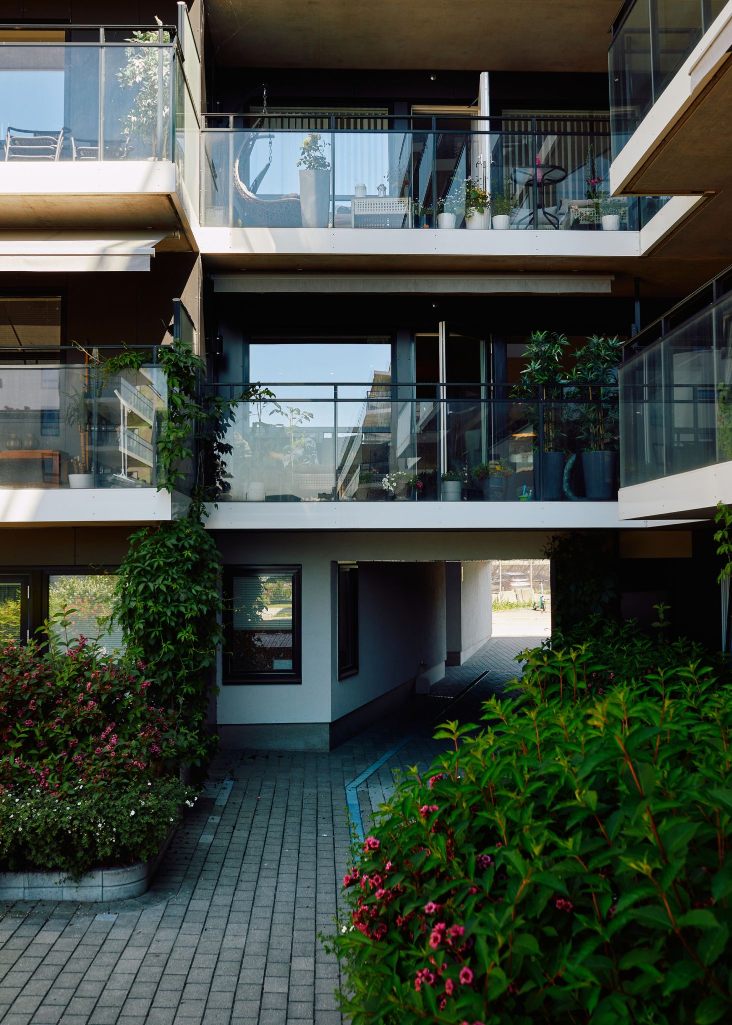 Bildet viser deler av fasade og inngangsparti i Gladengen Park.