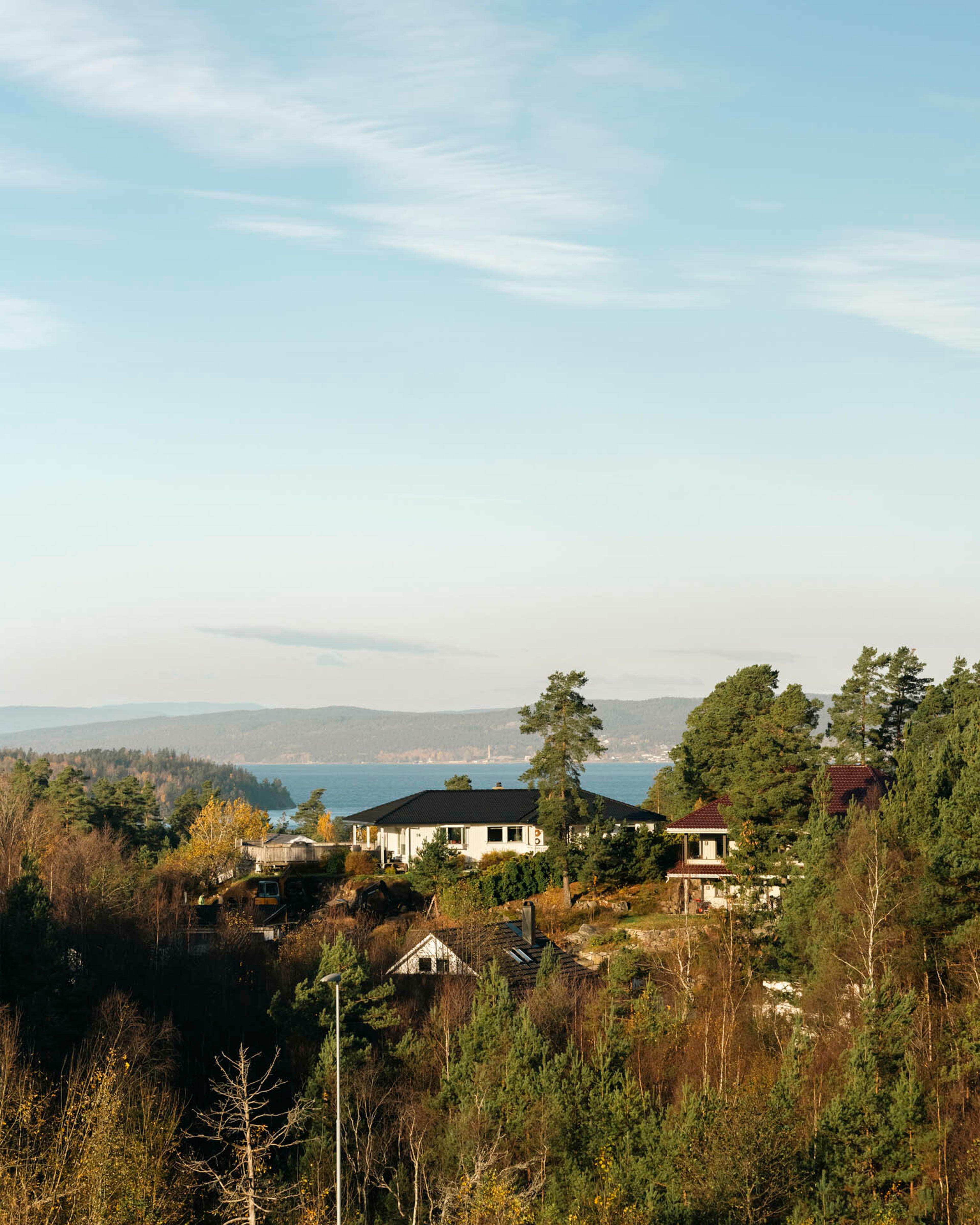 Foto av utsikten fra eneboligene i OBOS Block Watne-prosjektet Villa Havblikk, hvor man kan se over mot Tofte og Hurumlandet på andre siden av Oslofjorden.