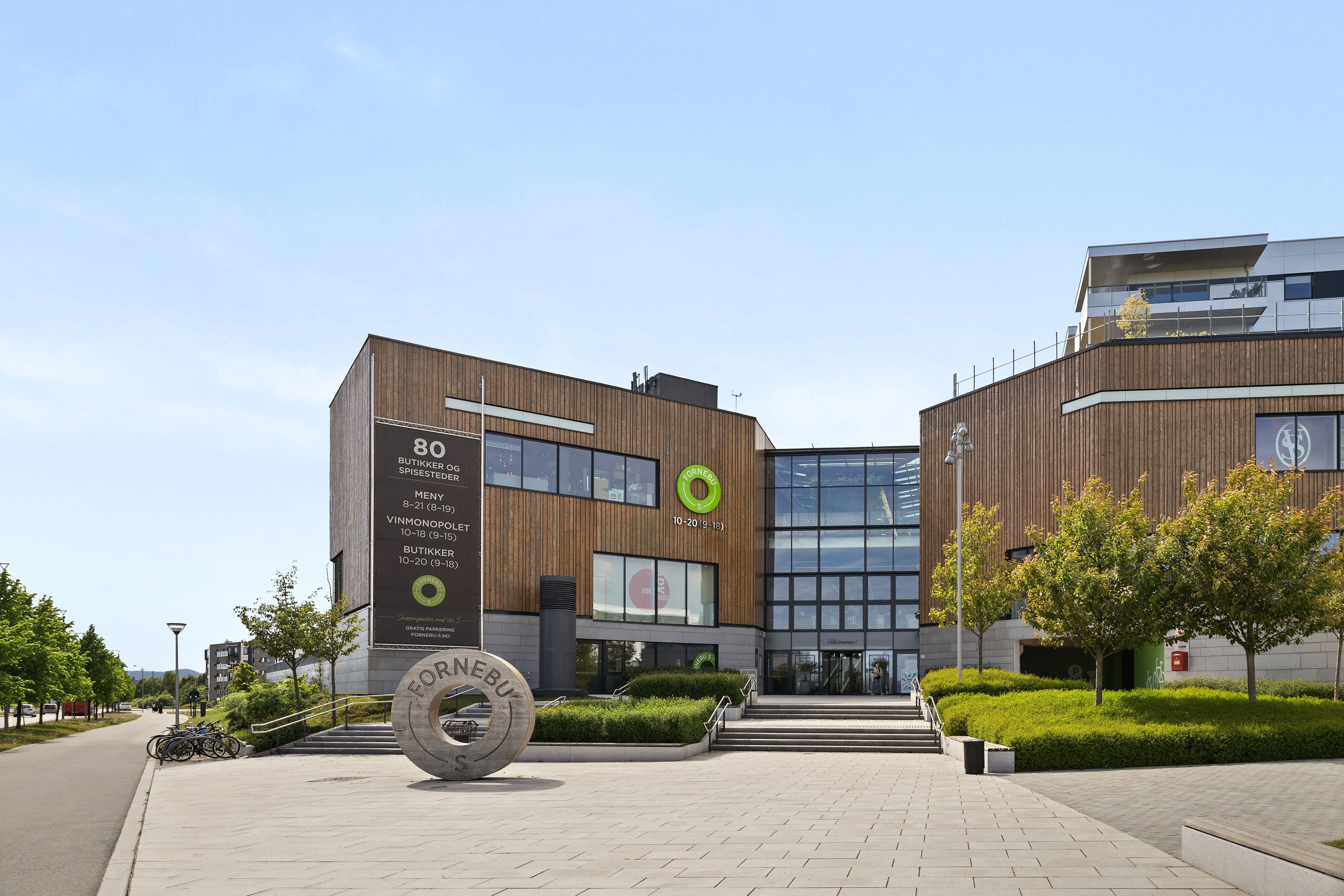 Fornebu S med 70 butikker og spisesteder.