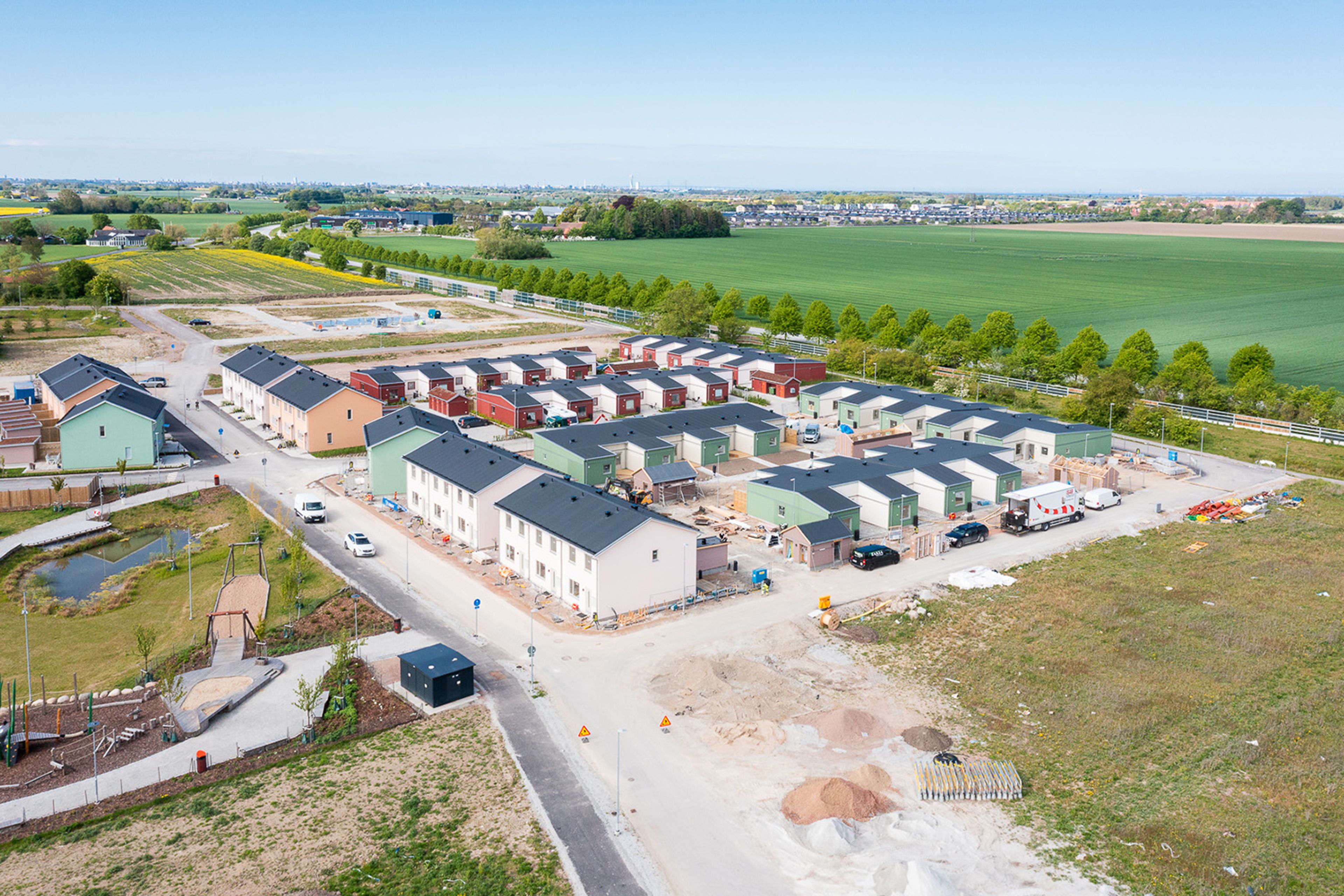 Flygfoto över kvarter med radhus