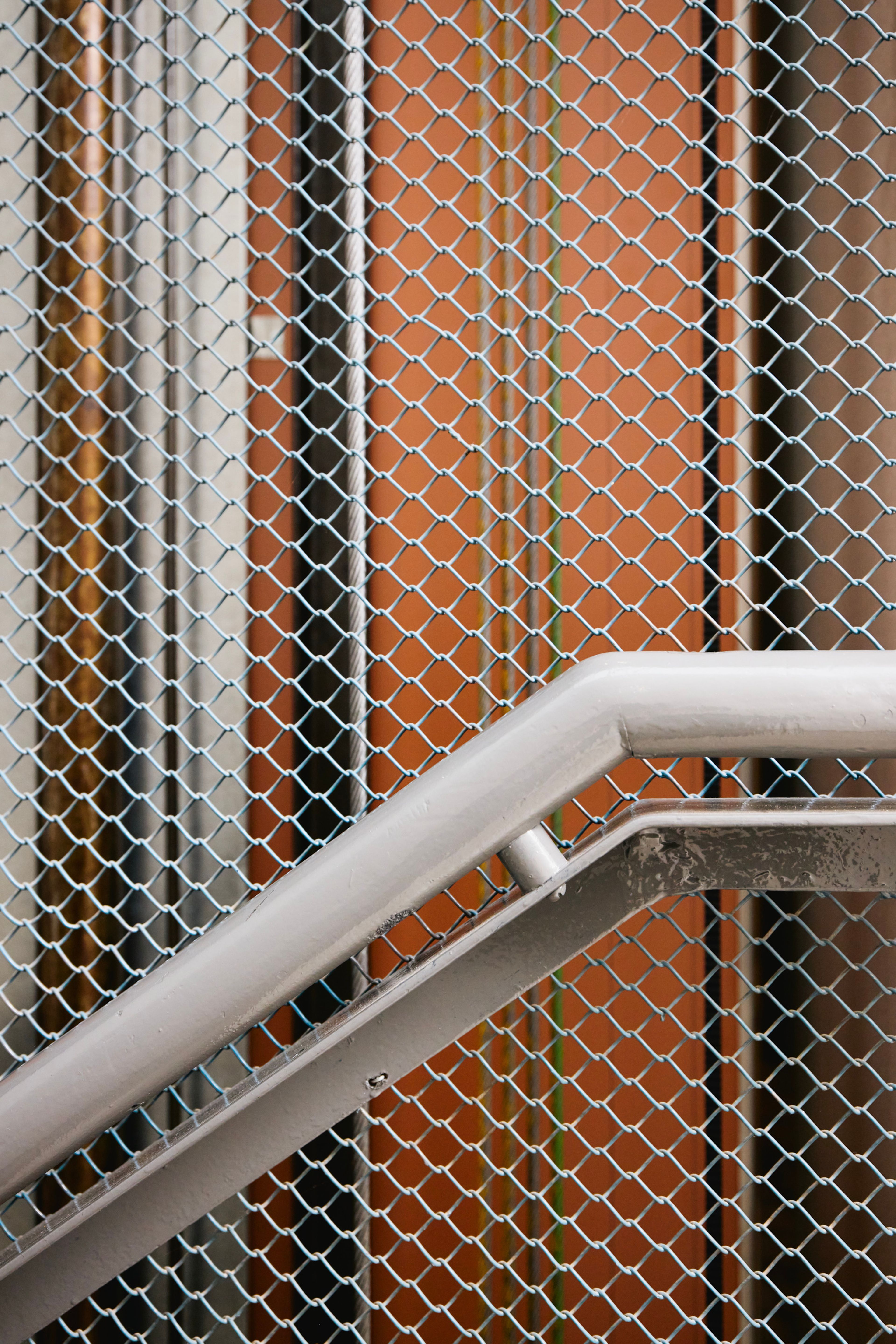 Stålnetting i heissjakten