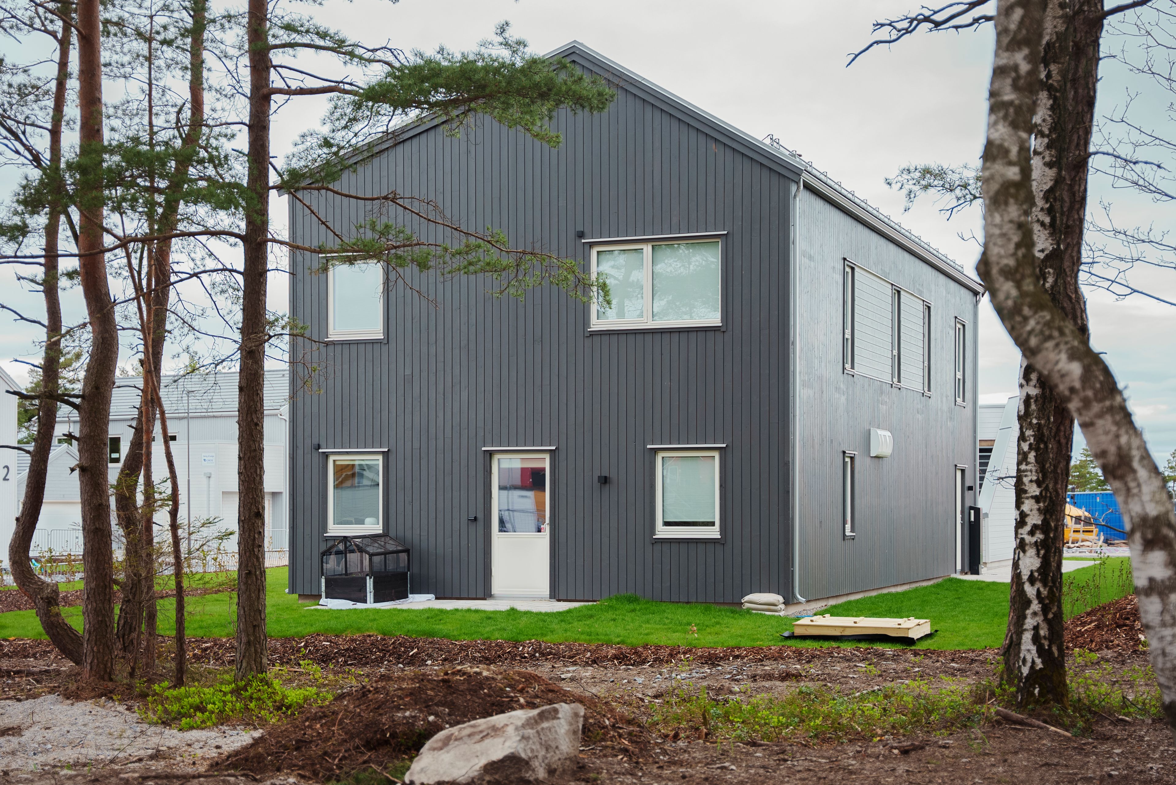 Foto av fasade på Svanemerket OBOS Block Watne-enebolig i Begbyåsen