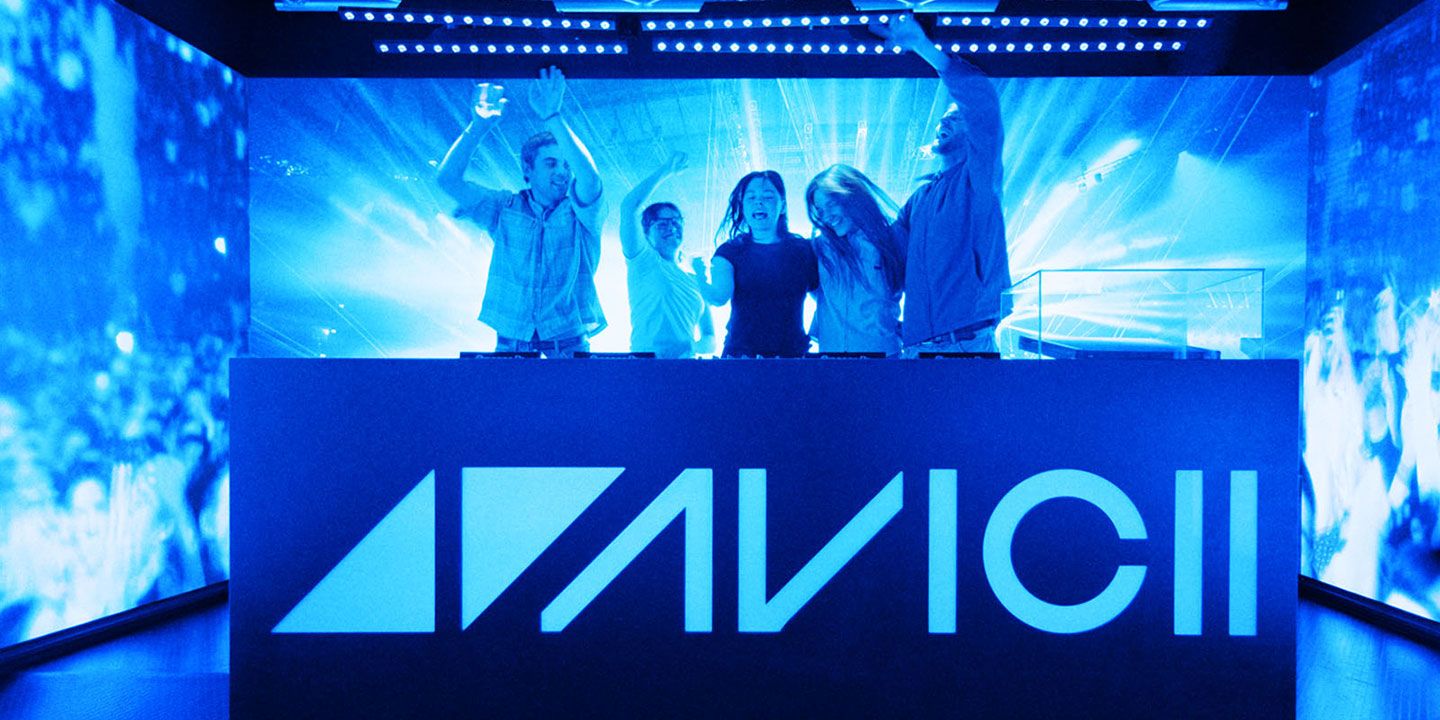 Ungdomar som Dj:ar på Avicii Experience