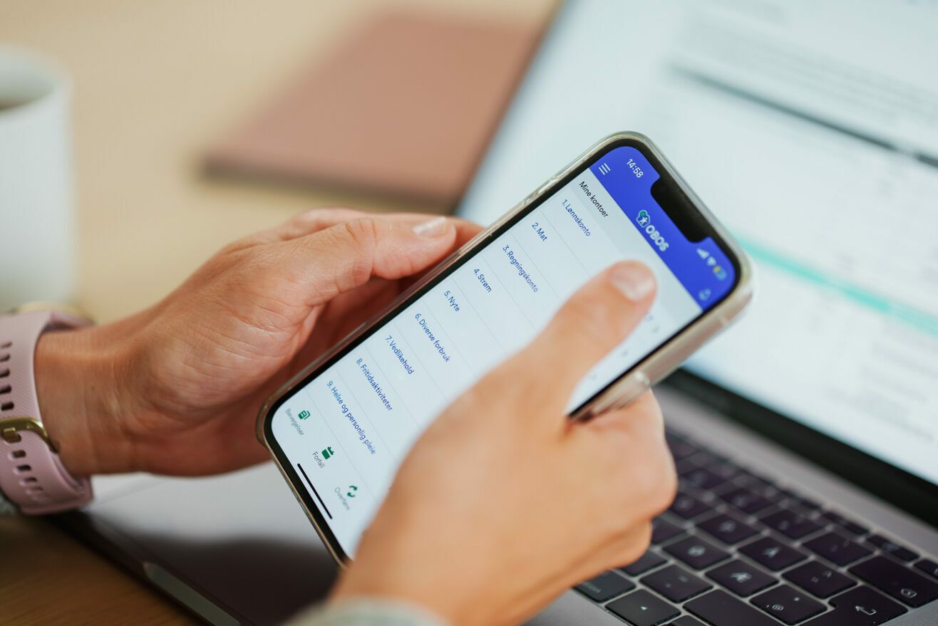 Et bilde av nettbanken på telefonen.