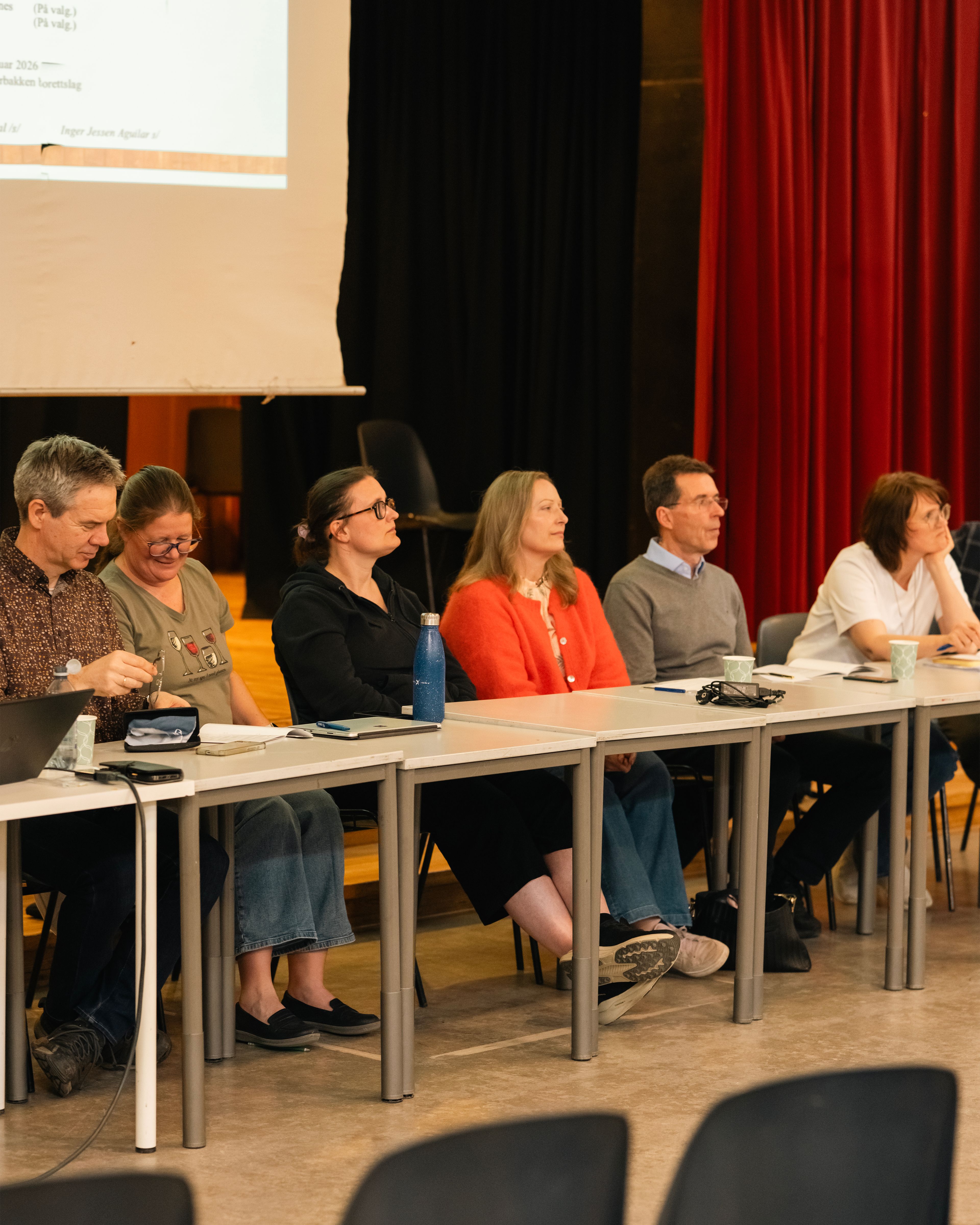 Styret presenterer arbeidet sitt for beboerne under årets generalforsamling.  