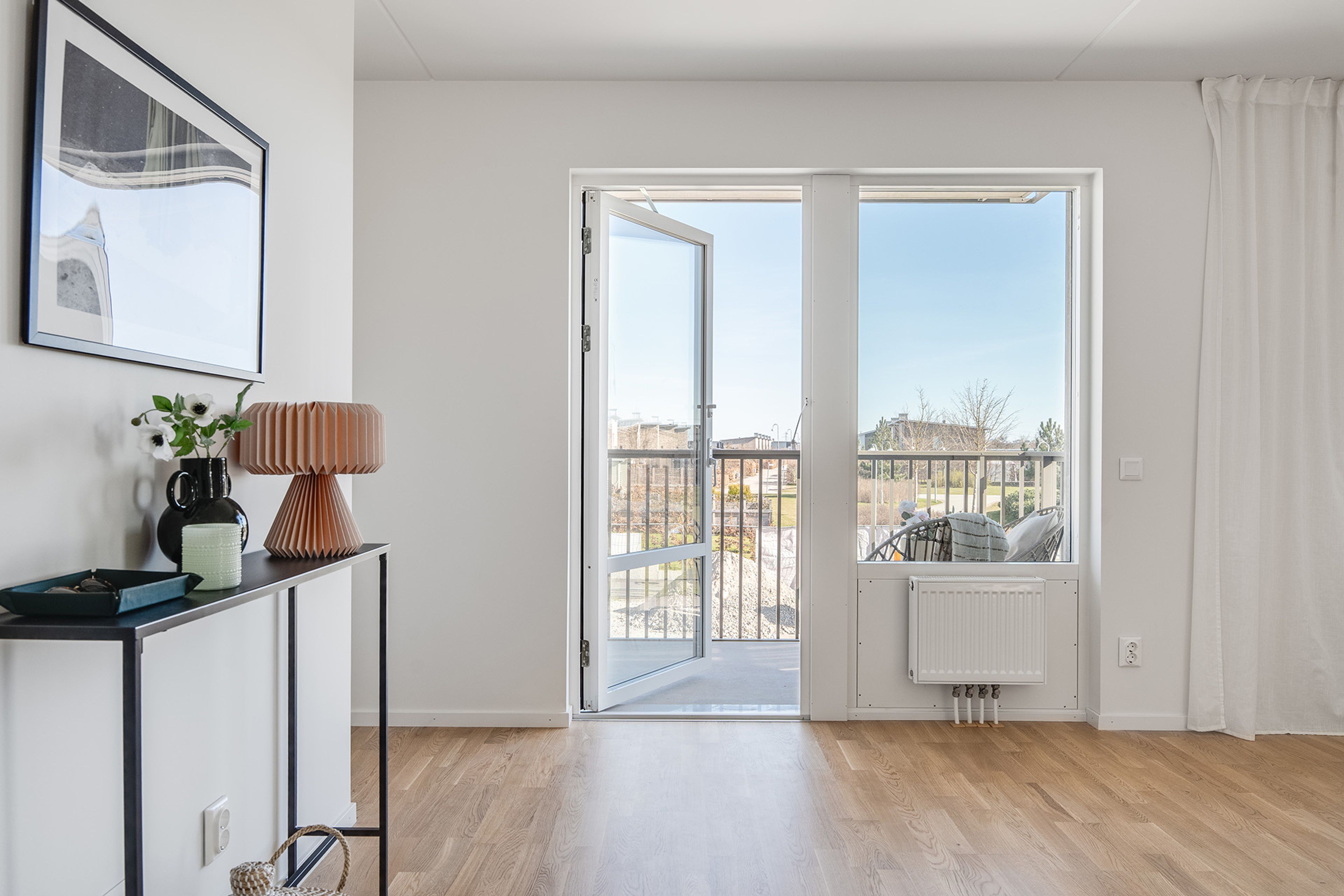 Utgång till balkong visningslägenhet